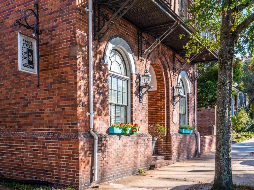 The Front Street Inn — hotel in Wilmington