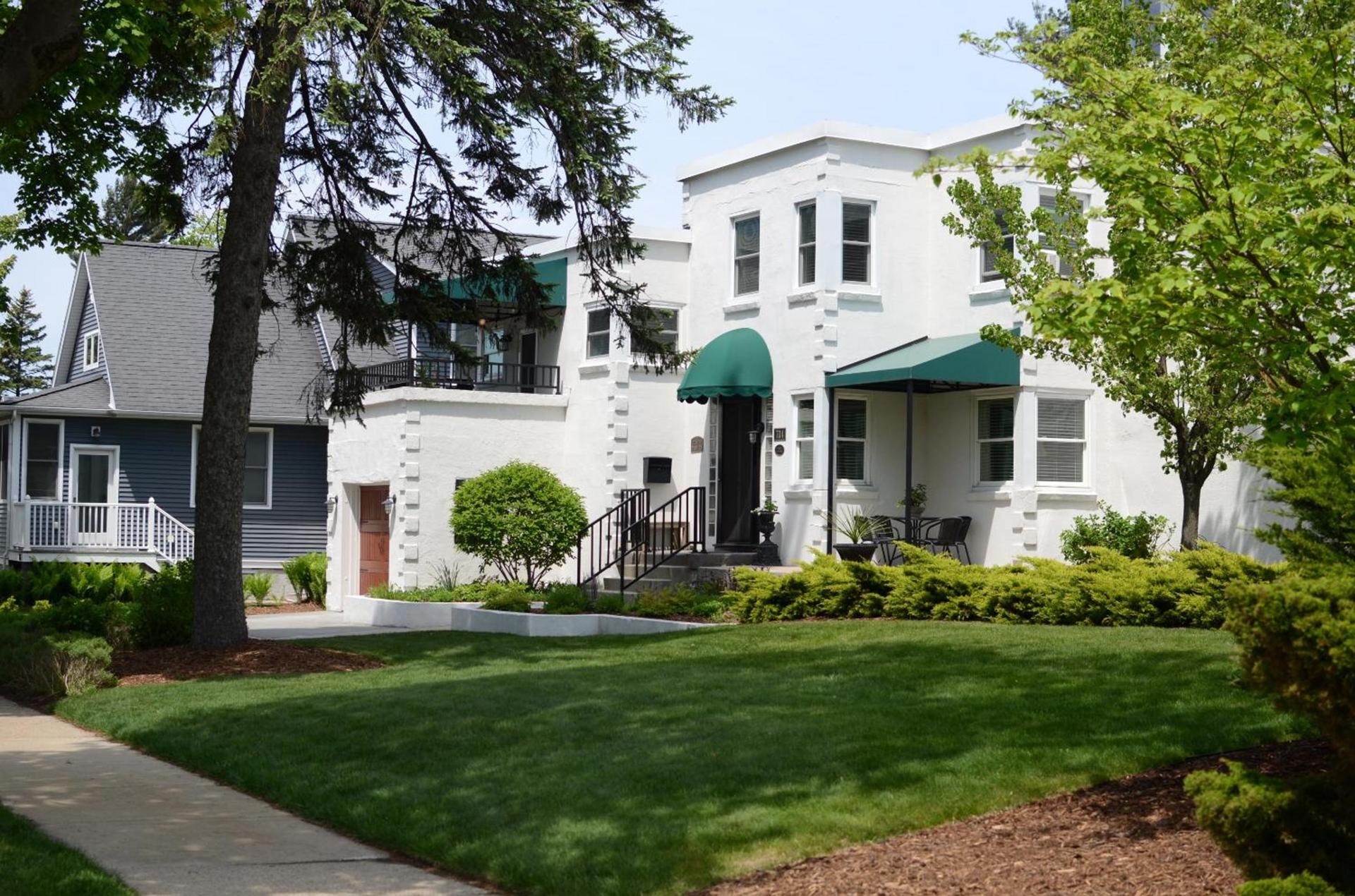 Ludington Blue Spruce Inn — hotel in Ludington