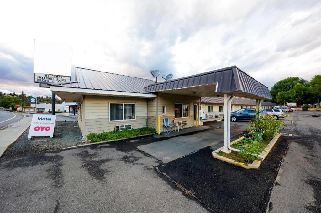 OYO Riverside Inn John Day OR — hotel in John Day