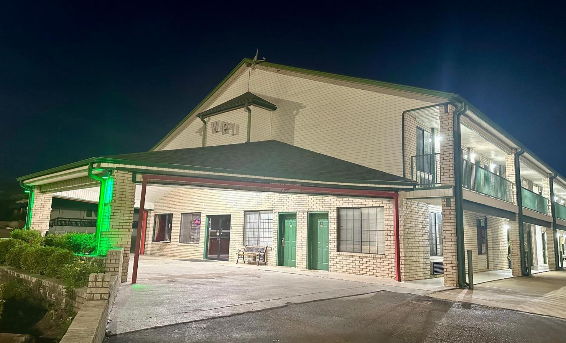 Western Plaza Inn — hotel in De Queen
