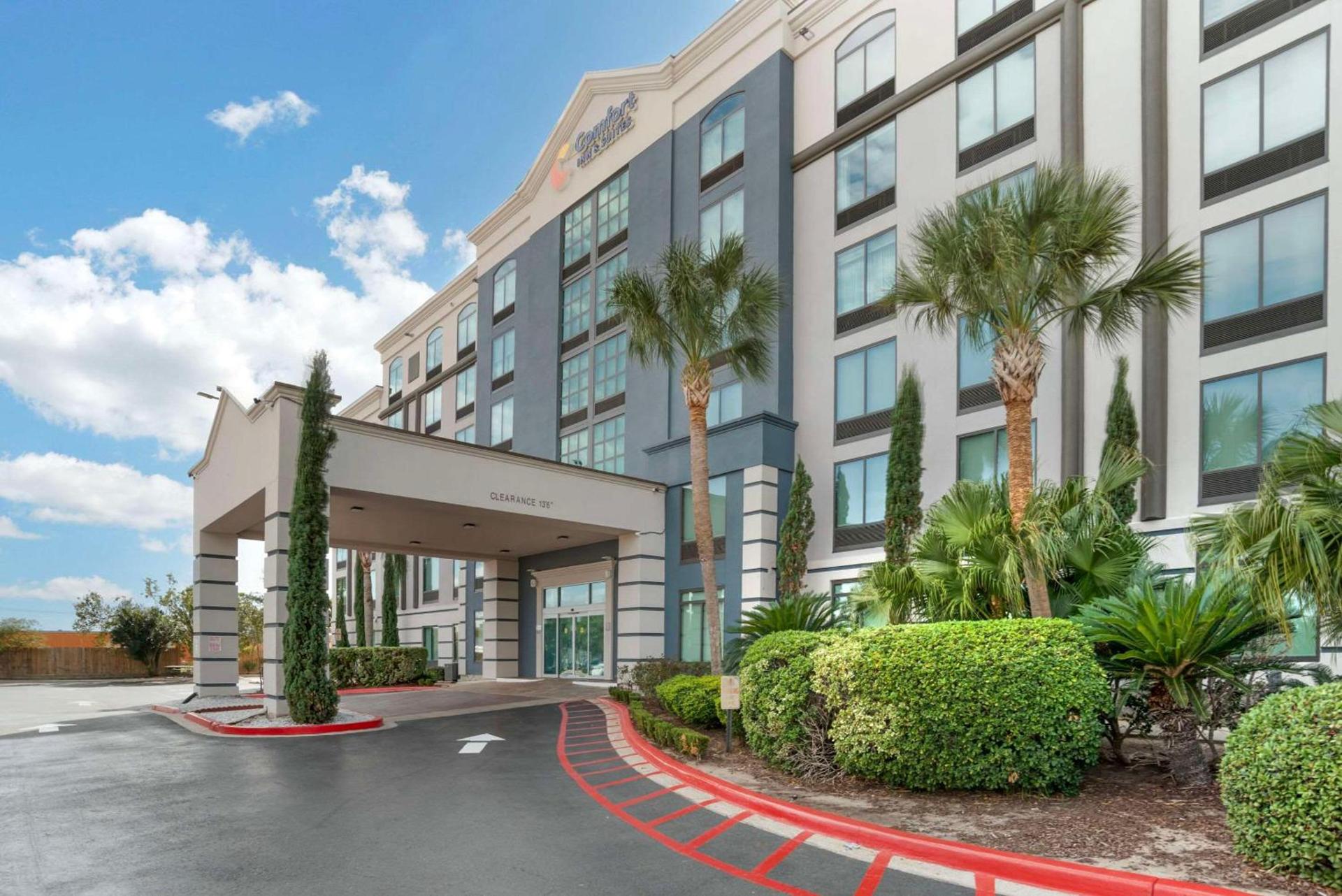 Comfort Inn & Suites New Orleans Airport North — hotel in Kenner