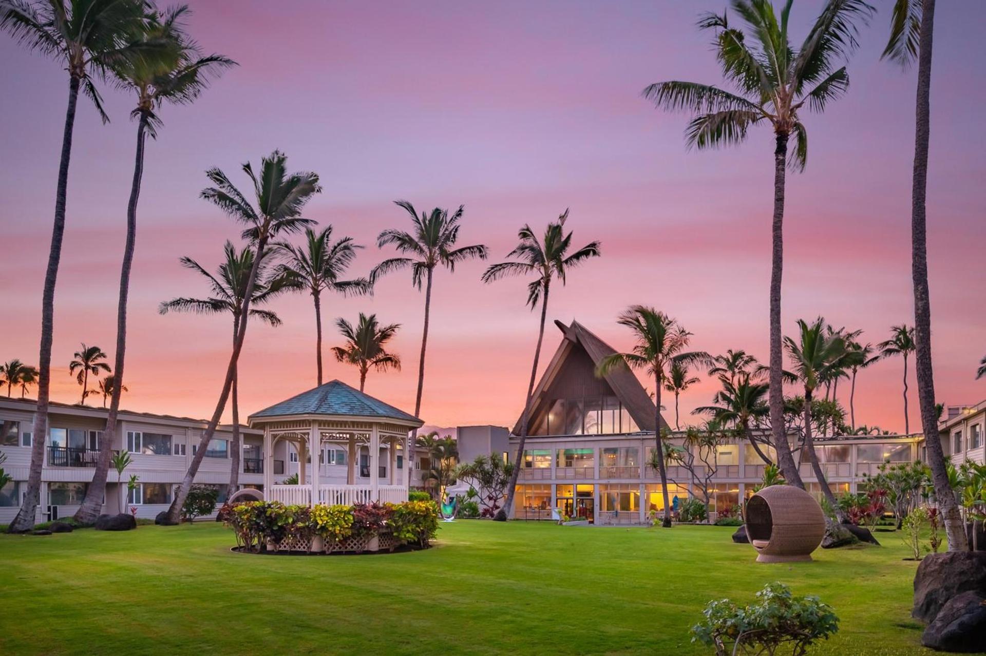 Maui Beach Hotel — hotel in Kahului