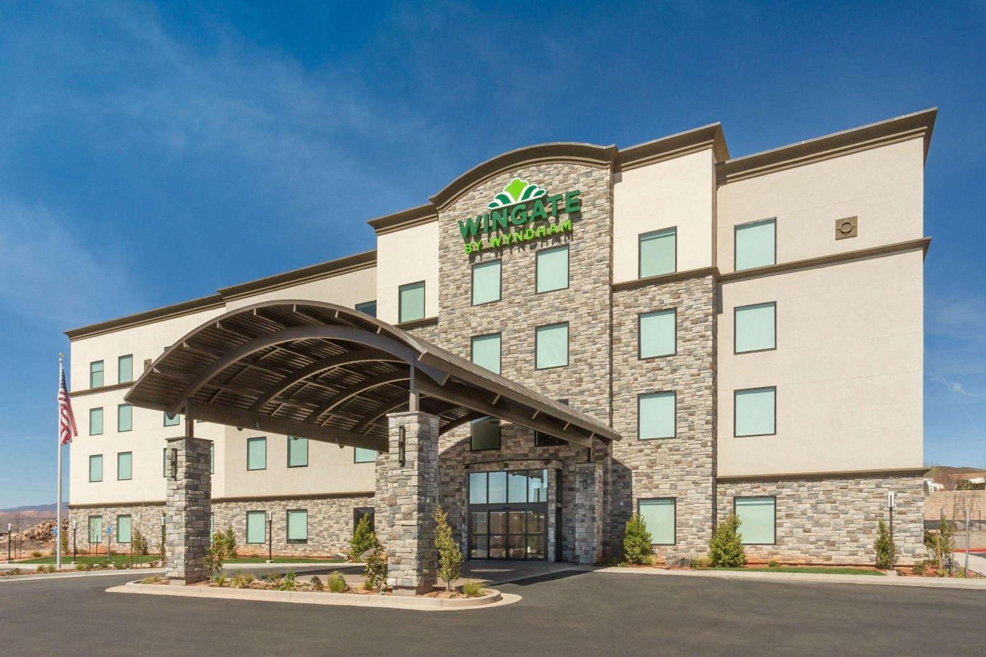 Wingate by Wyndham Hurricane Zion National Park — hotel in Hurricane