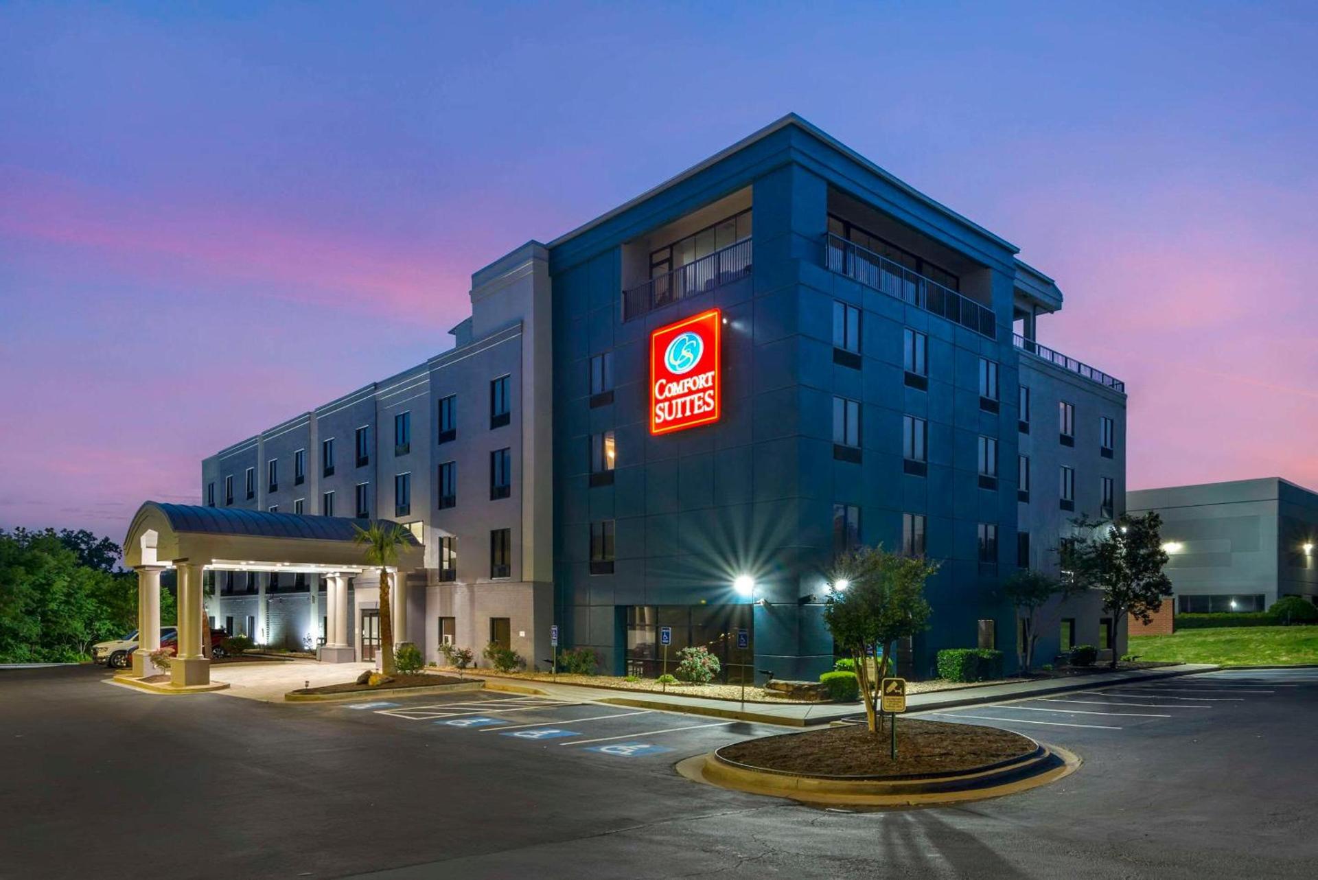 Comfort Suites Atlanta Airport — hotel in Forest Park