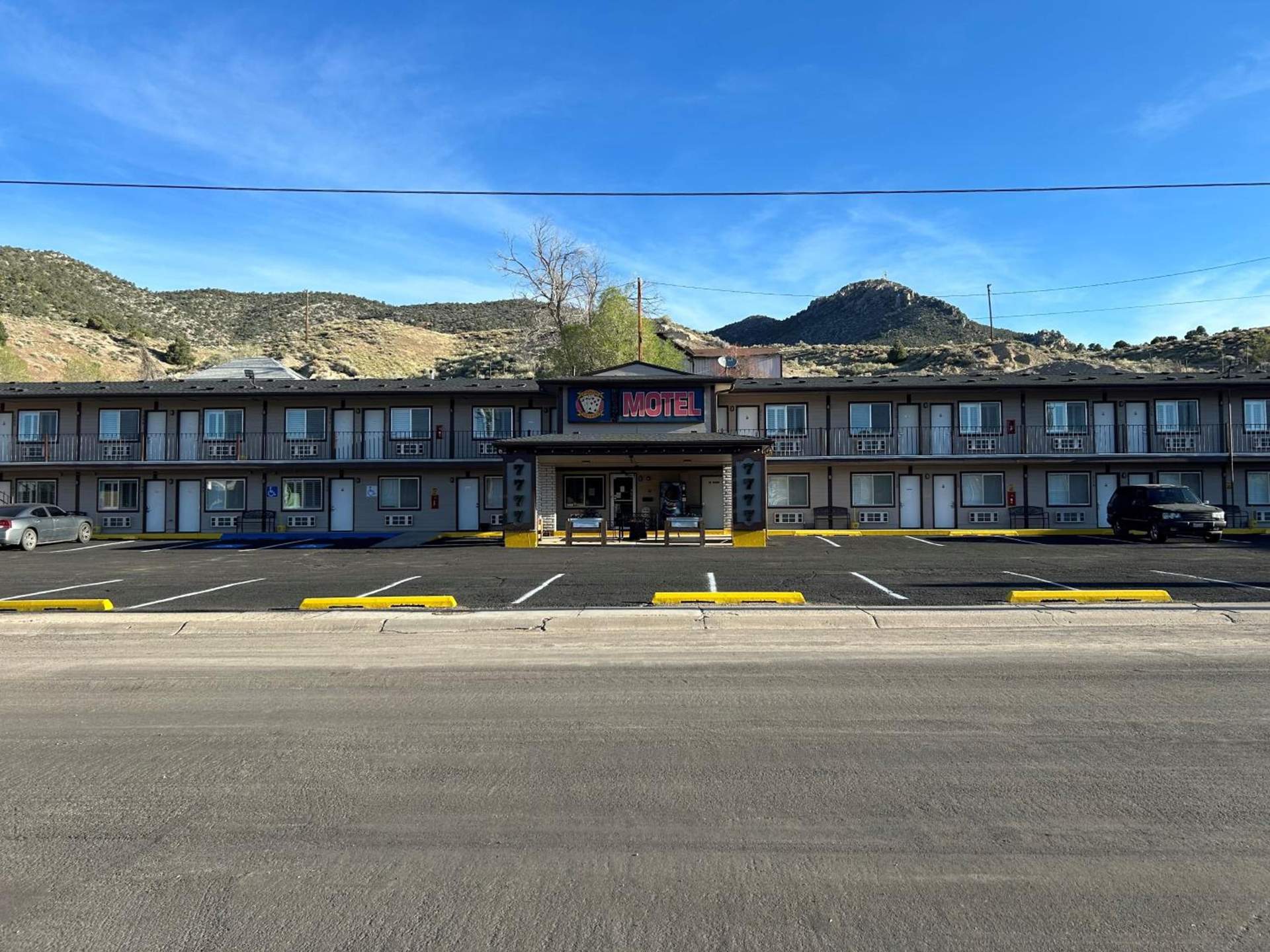 HWY 50 Inn