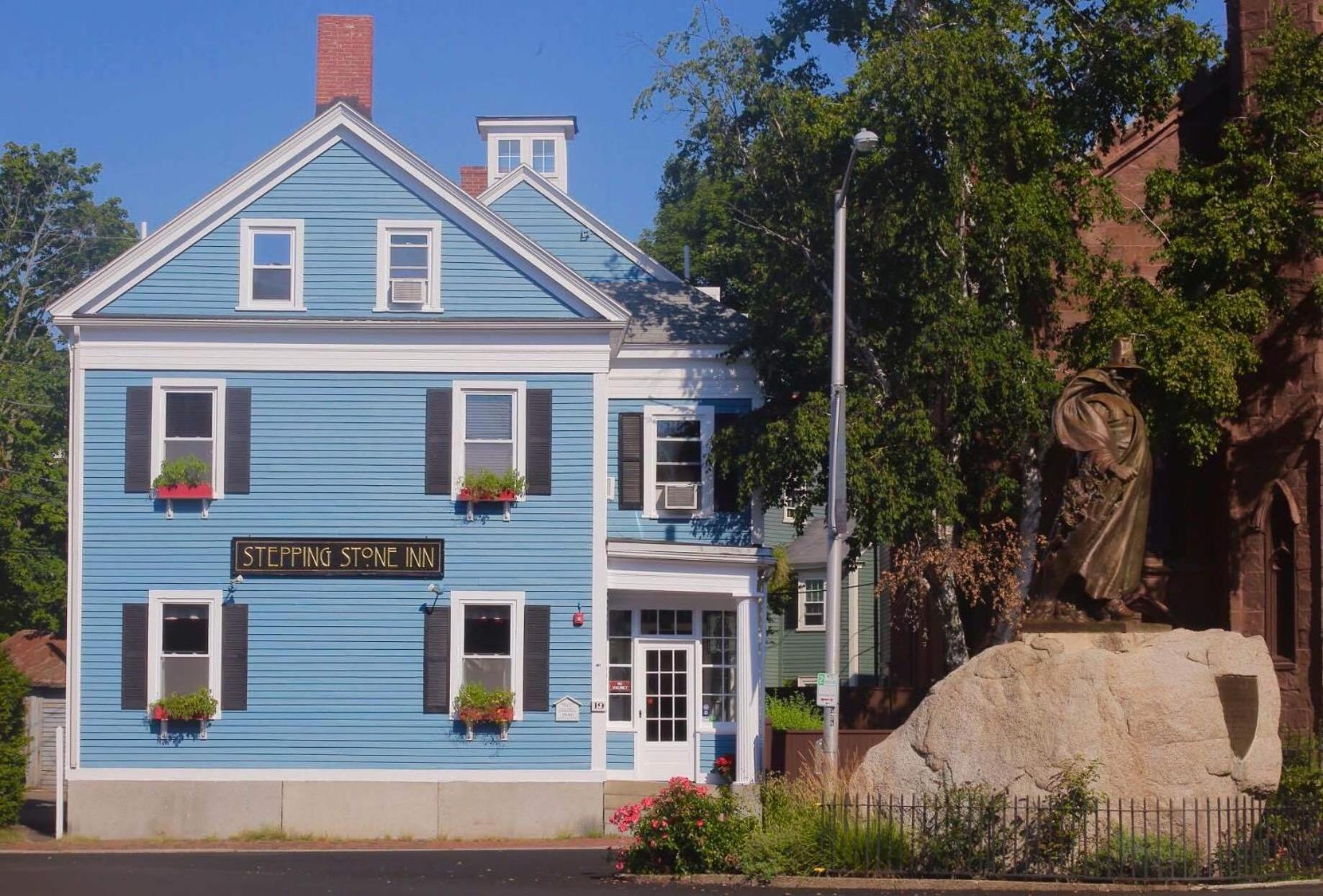 Stepping Stone Inn — hotel in Salem