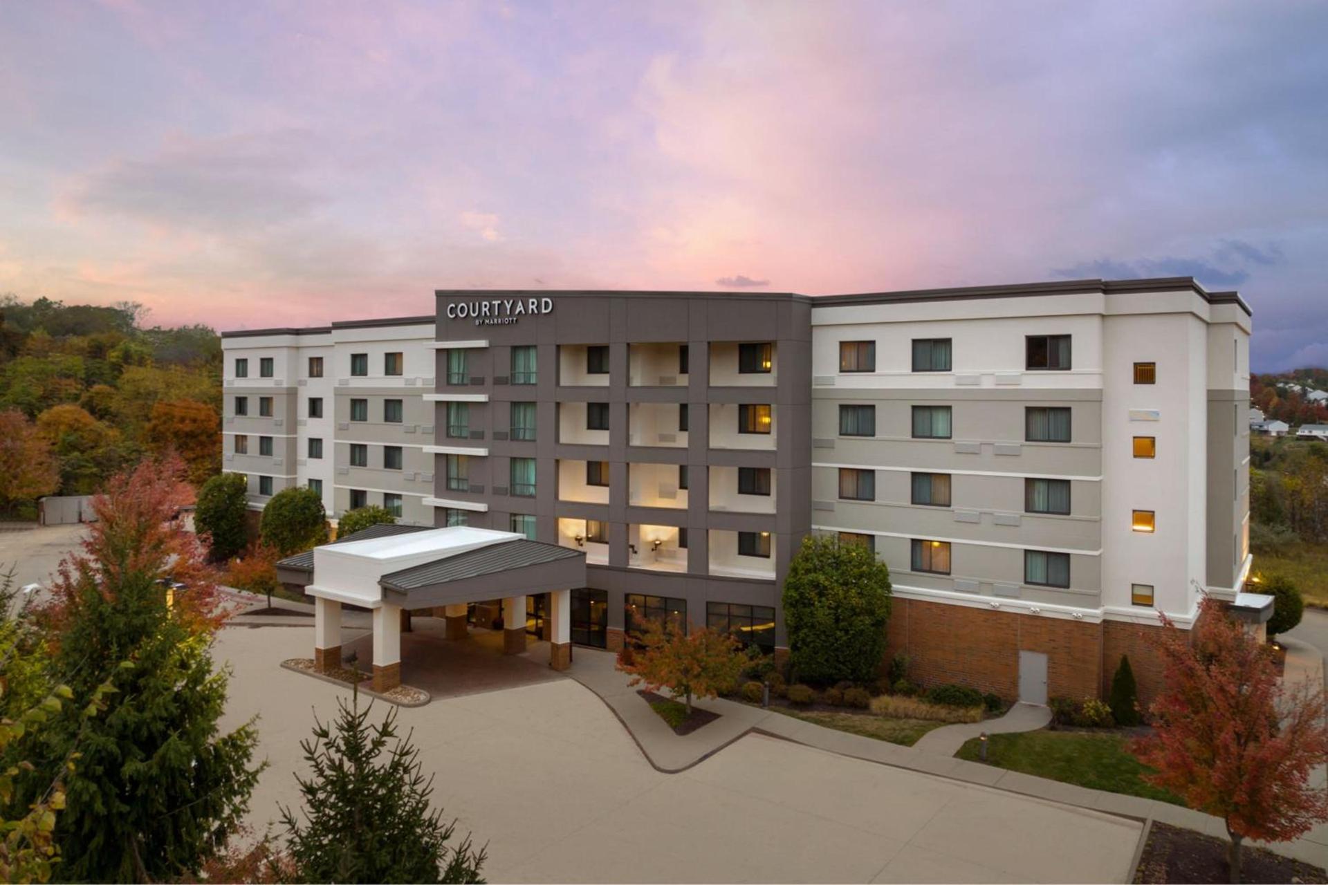 Courtyard by Marriott Pittsburgh Washington Meadow Lands — hotel in Washington