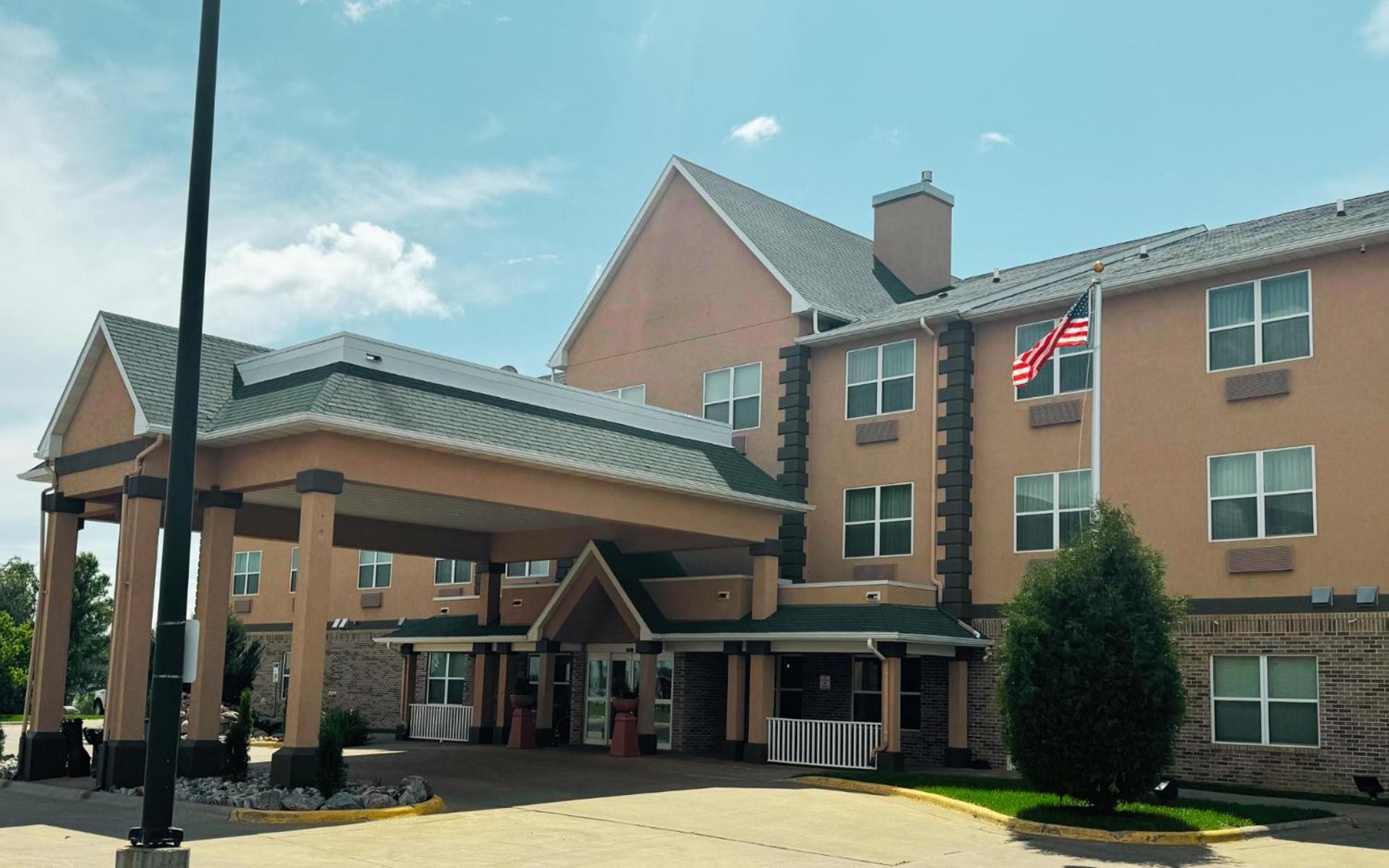 Heritage Hotel and Suites — hotel in Dickinson