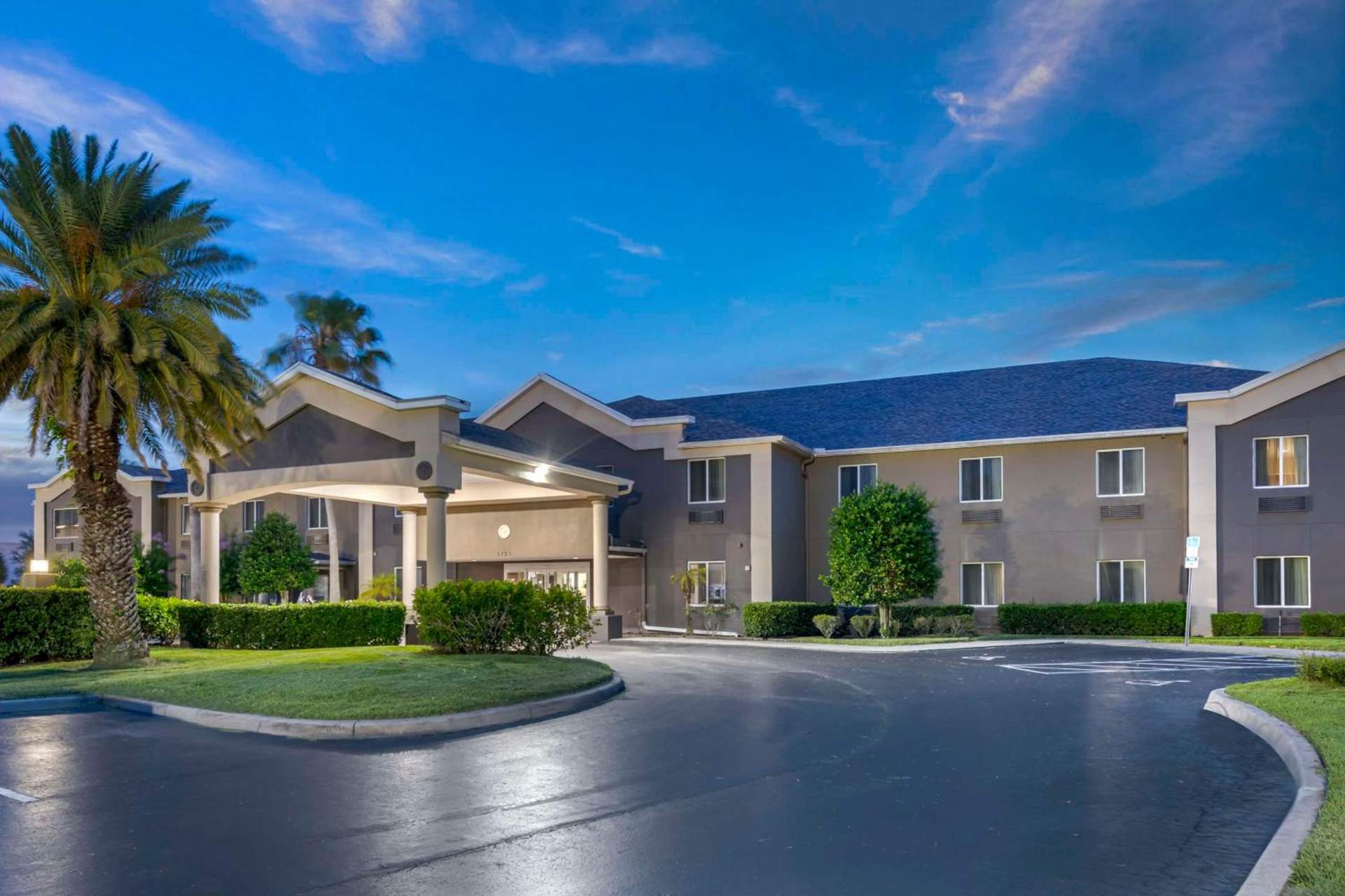 Best Western Edgewater Inn