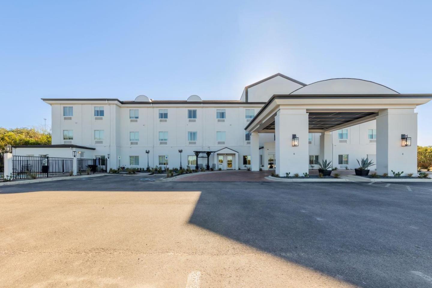 Blanco River Hotel — hotel in Blanco