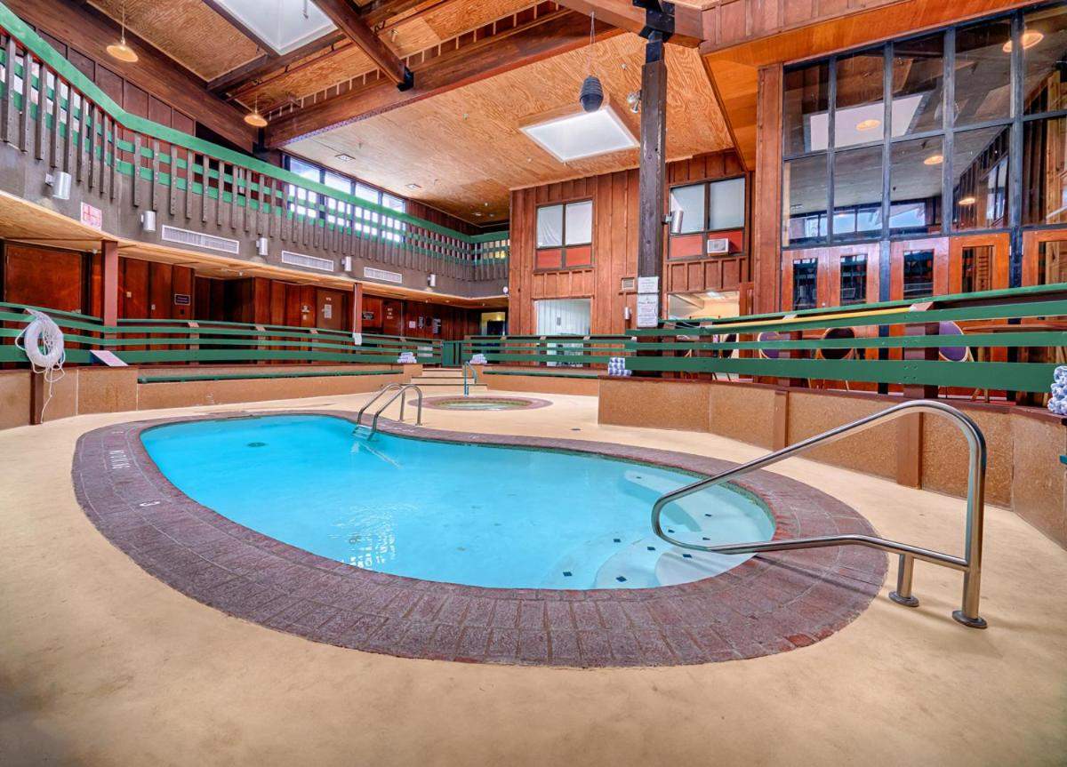 Sunrise Park Lodge