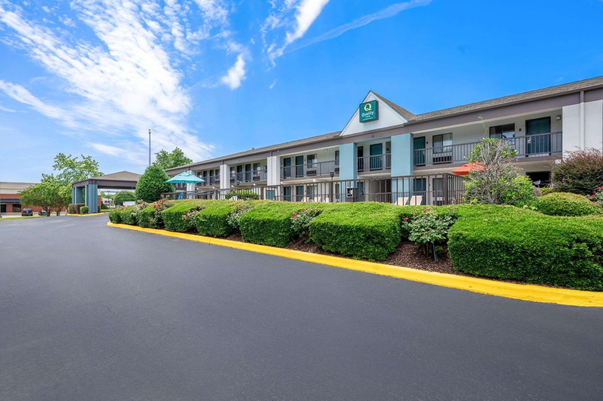 Quality Inn Pelham I-65 exit 246 — hotel in Pelham