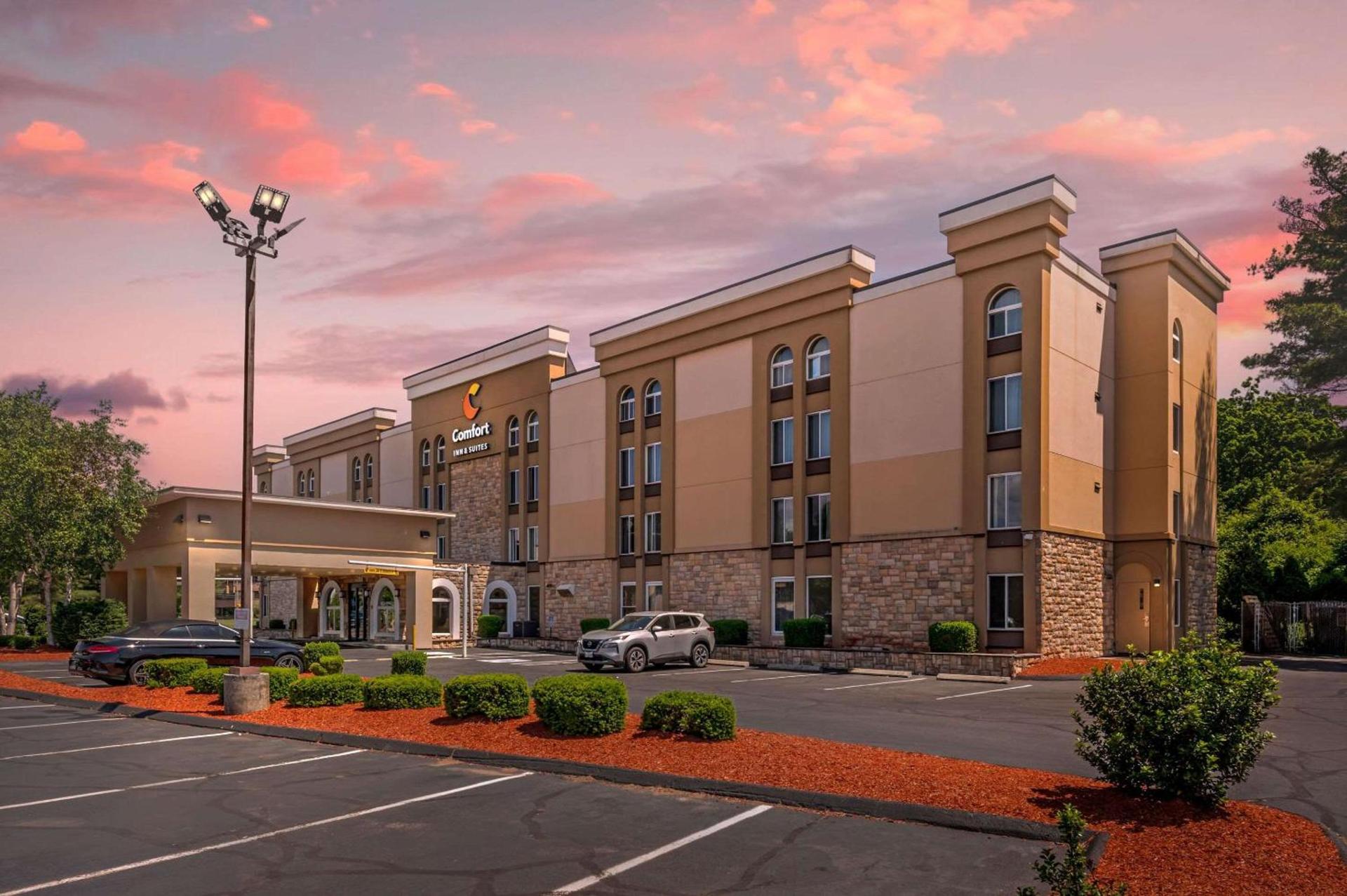 Comfort Inn & Suites East Hartford - Hartford — hotel in East Hartford