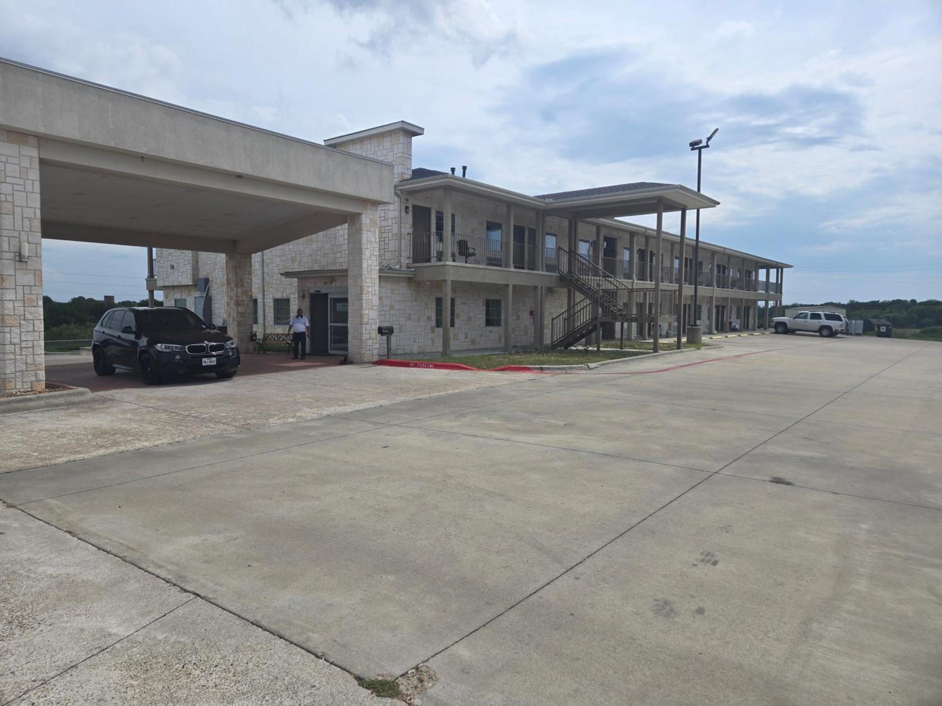 Westwood Inn Extended Stay Gonzales TX — hotel in Gonzales