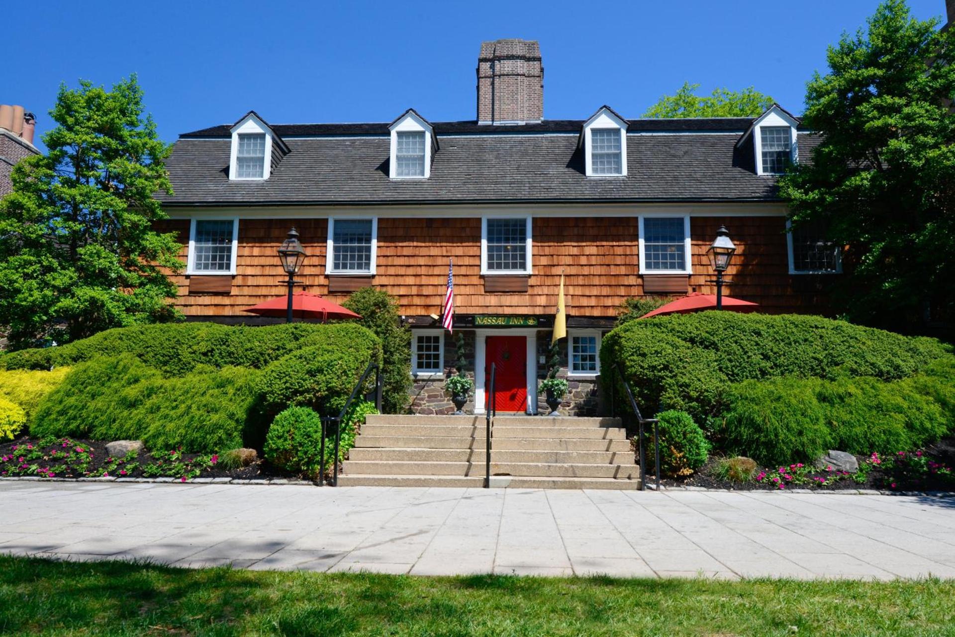Nassau Inn — hotel in Princeton