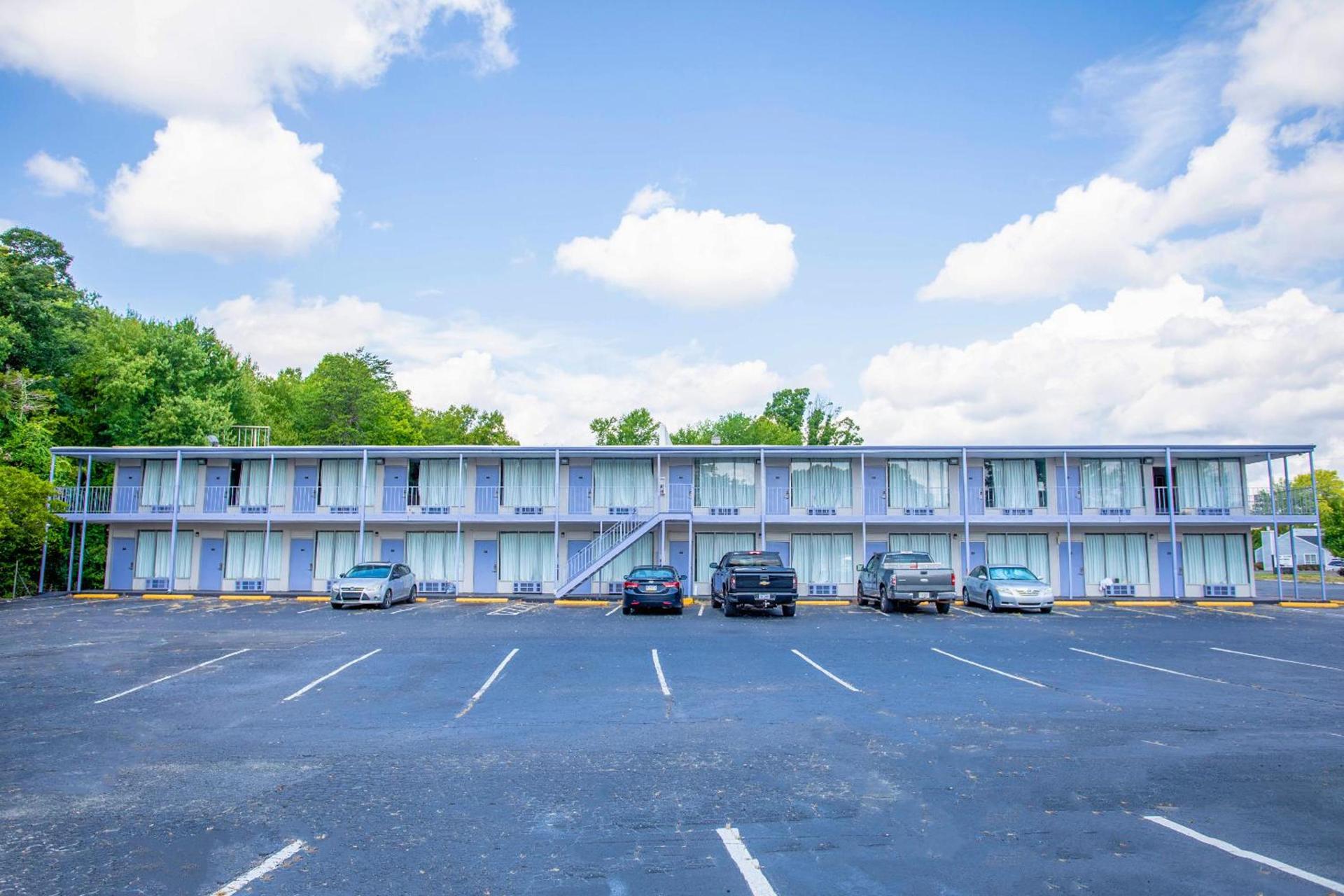 OYO Inn Kernersville — hotel in Kernersville