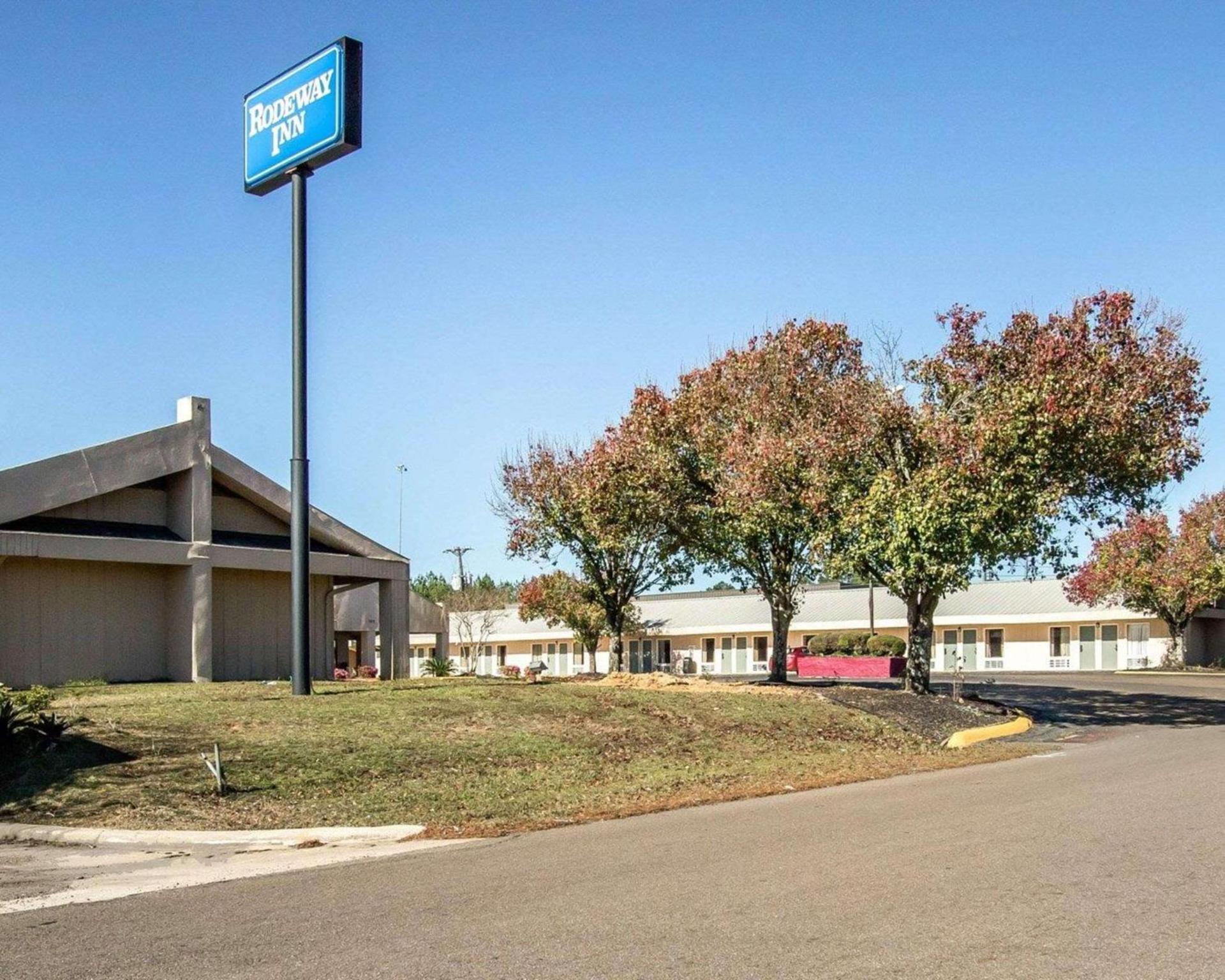 Rodeway Inn & Suites Brookhaven — hotel in Brookhaven