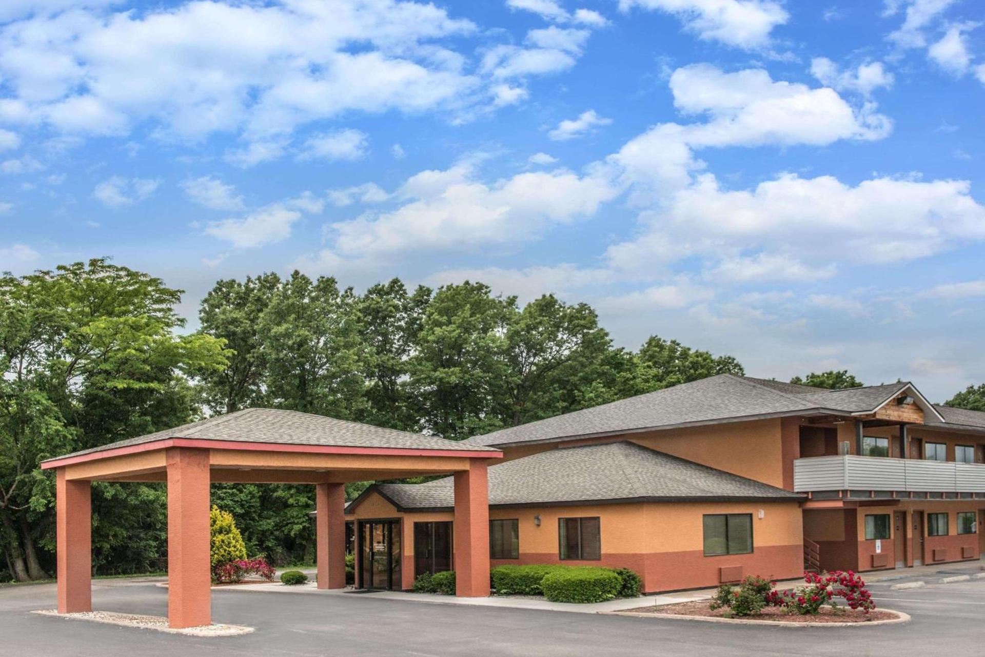 Days Inn by Wyndham Kingdom City — hotel in Kingdom City