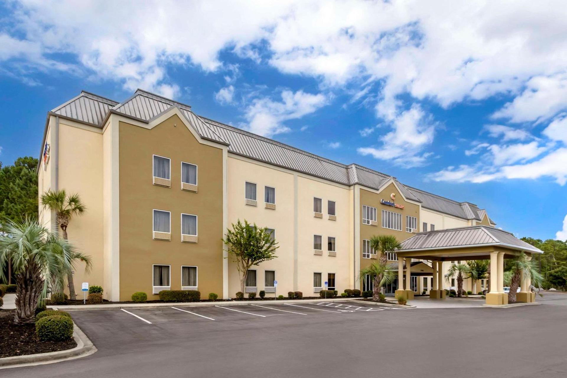 Comfort Suites At the University — hotel in Conway