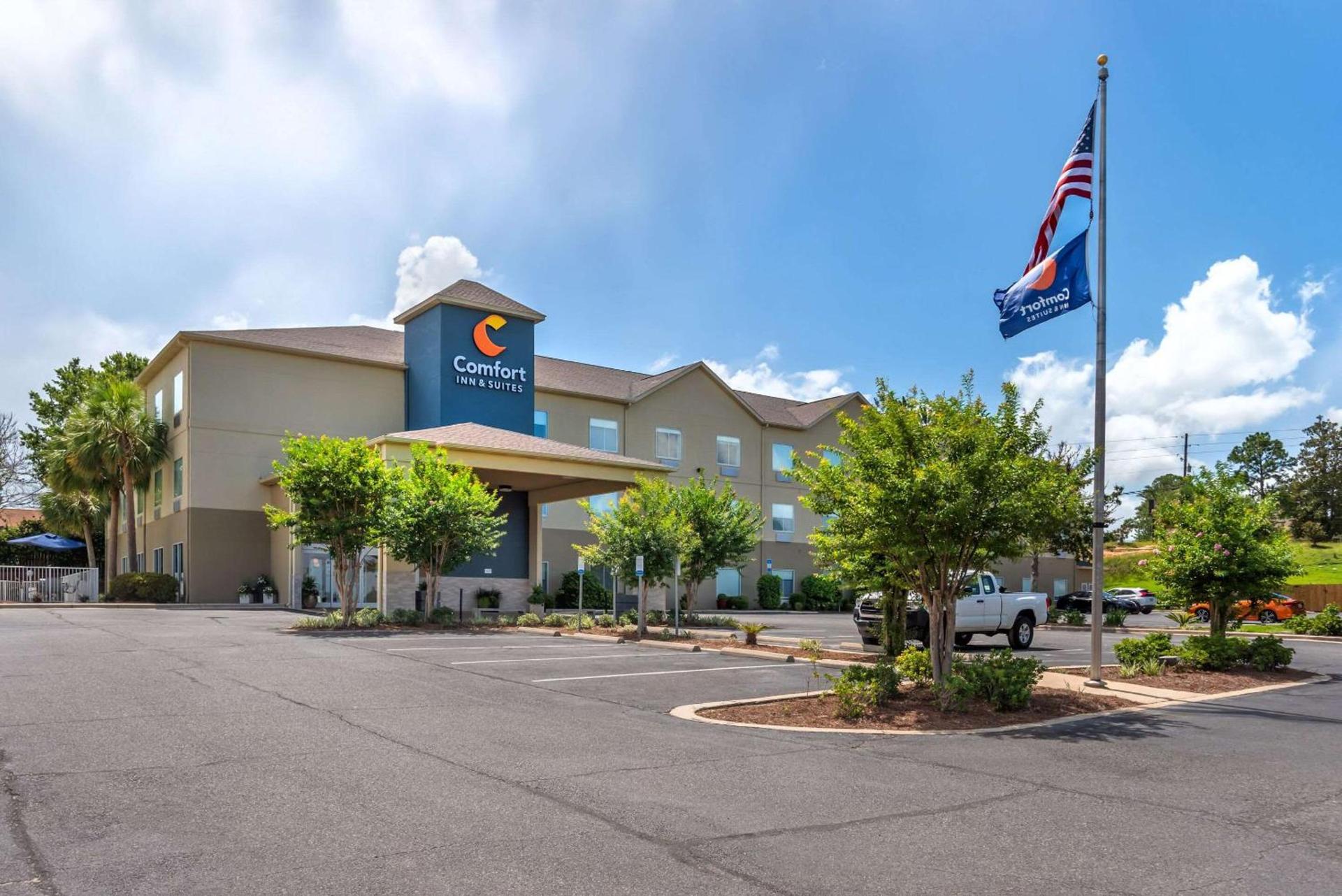 Comfort Inn & Suites Crestview South — hotel in Crestview