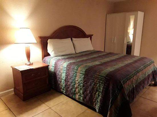 Harbor Bay Inn