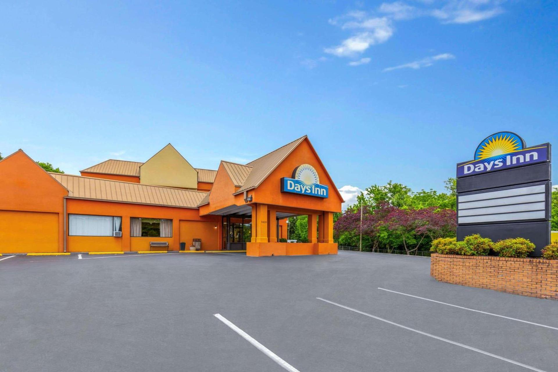 Days Inn by Wyndham Knoxville East — hotel in Knoxville