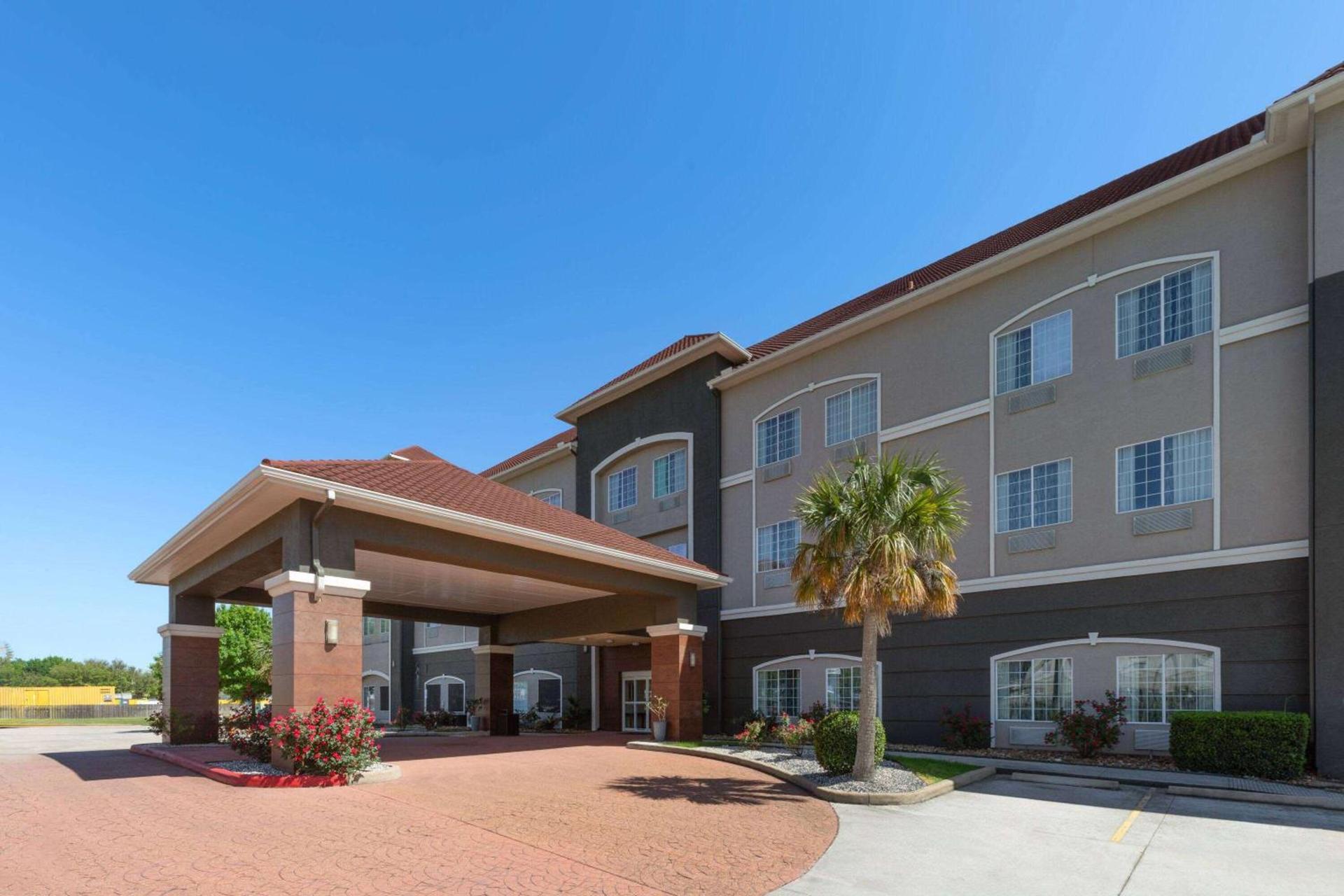 La Quinta by Wyndham Deer Park — hotel in Deer Park