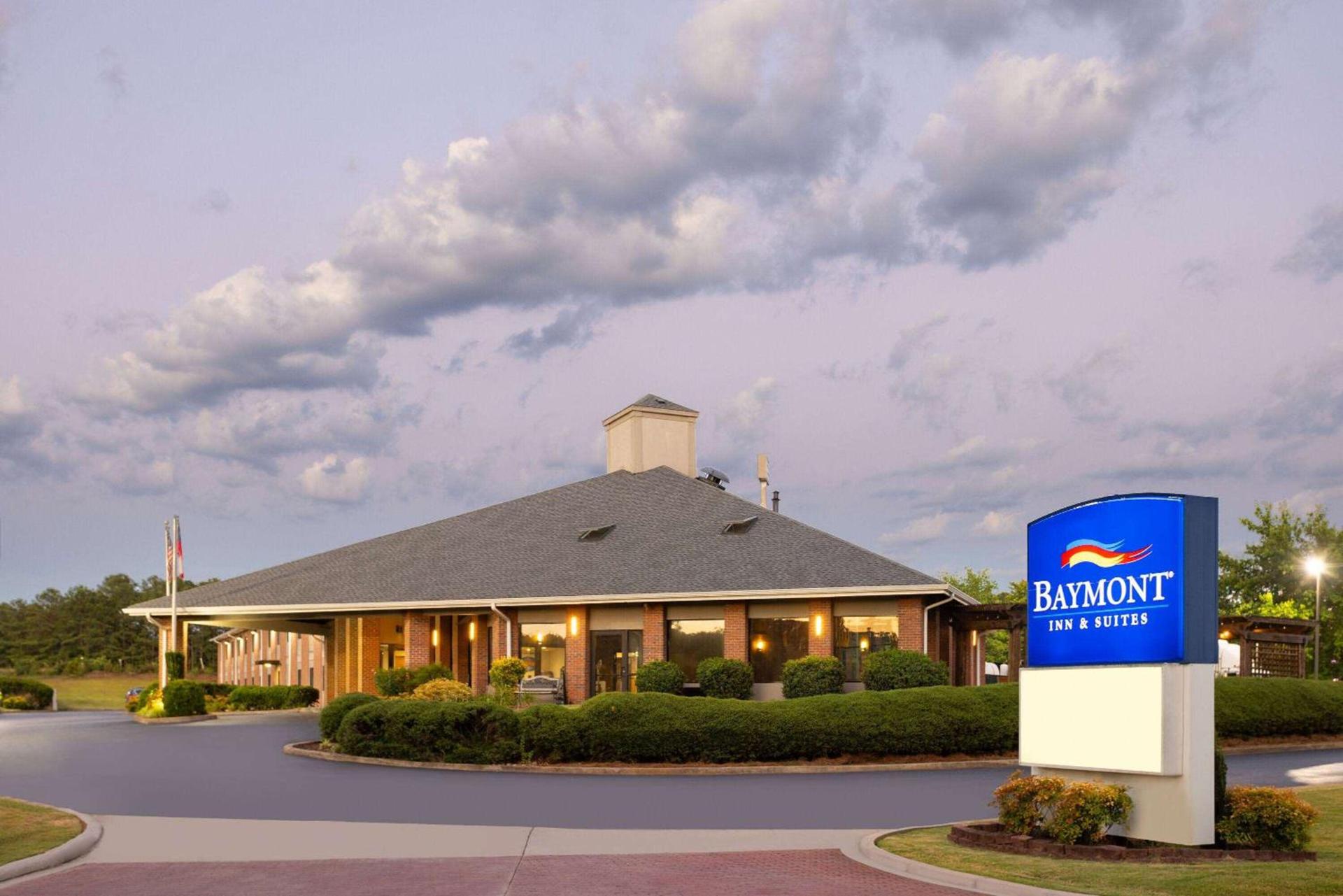 Baymont by Wyndham LaGrange — hotel in LaGrange