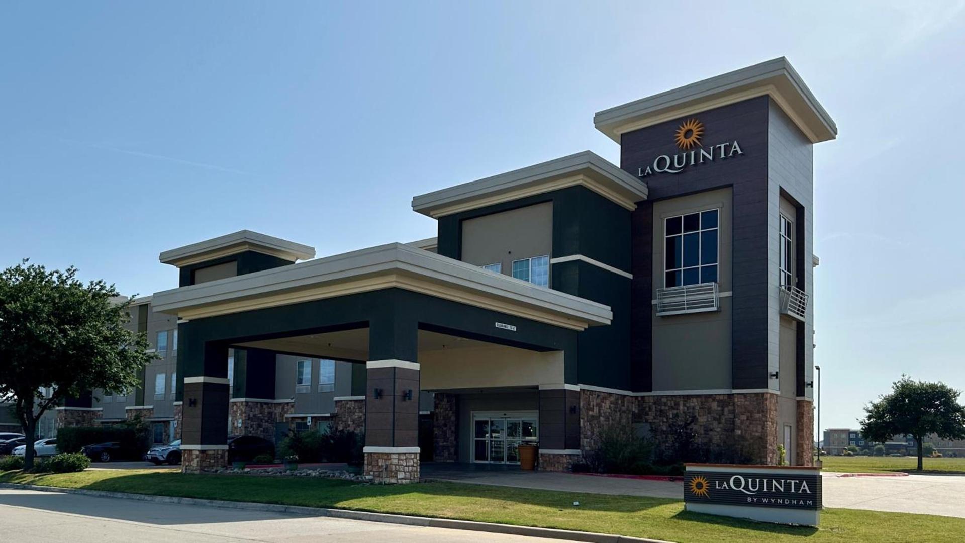 La Quinta by Wyndham Ft. Worth - Forest Hill, TX — hotel in Forest Hill