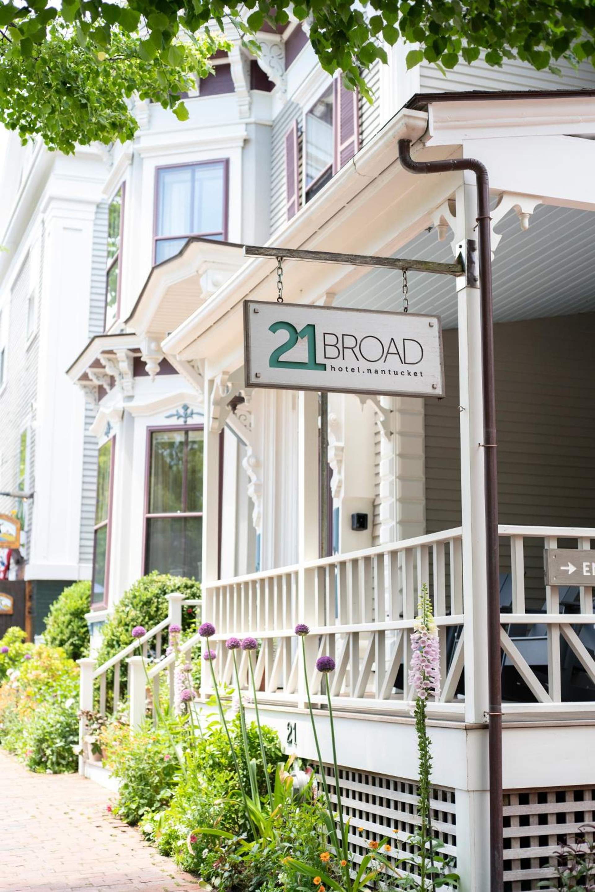 21 Broad