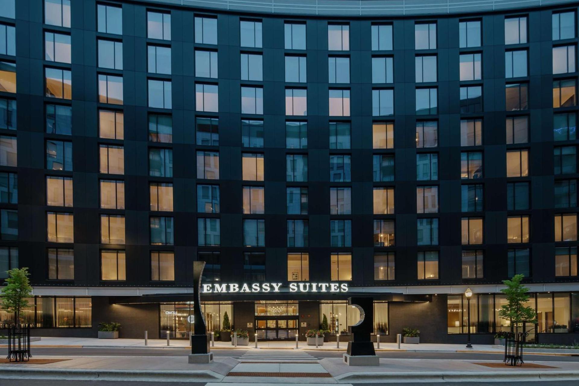 Embassy Suites By Hilton Madison Downtown — hotel in Madison