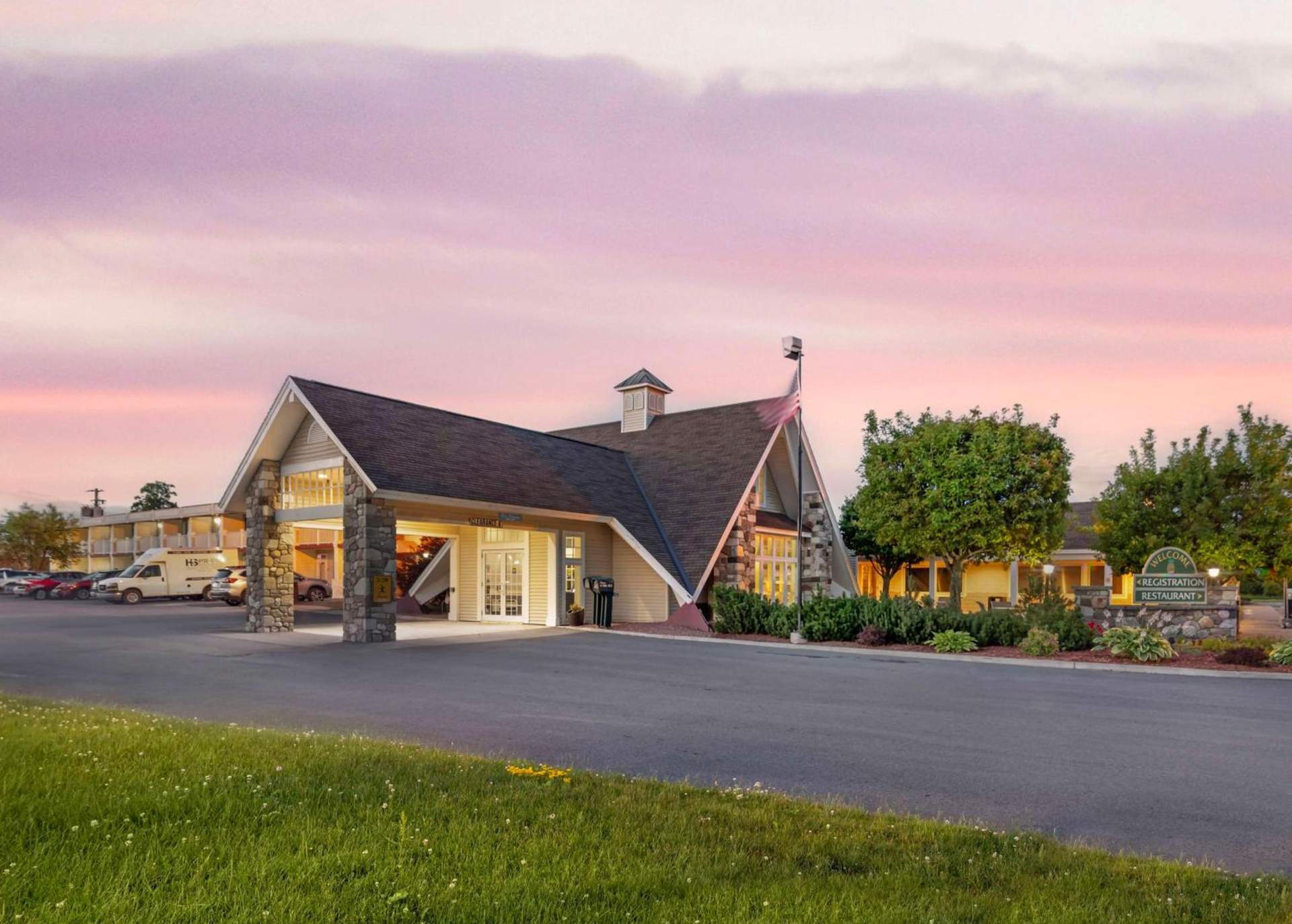 Best Western Plus Plattsburgh