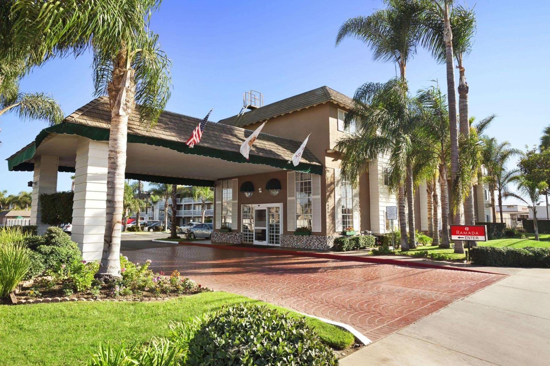 Ramada by Wyndham Costa Mesa/Newport Beach — hotel in Costa Mesa