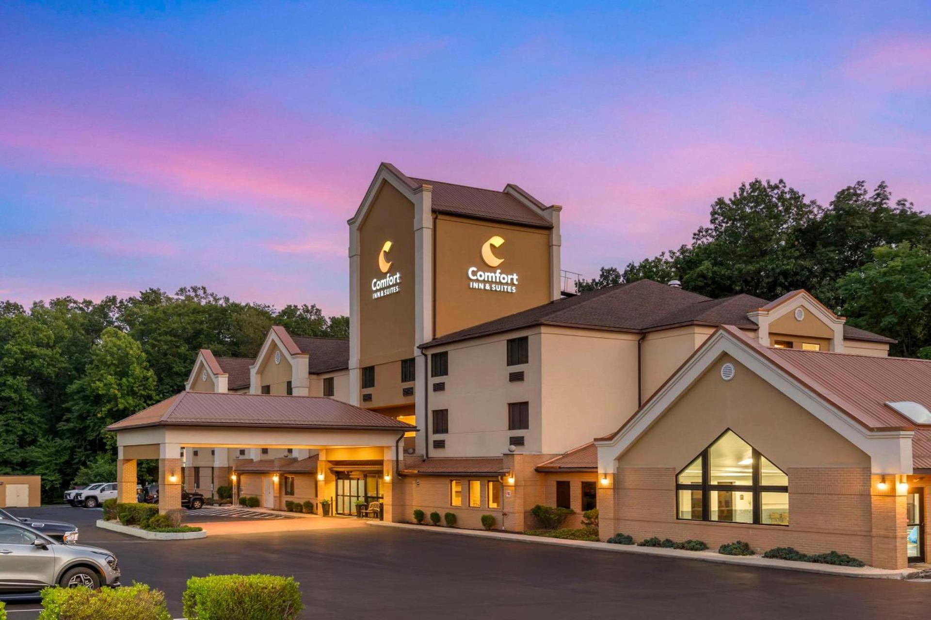Comfort Inn & Suites LaVale - Cumberland — hotel in La Vale