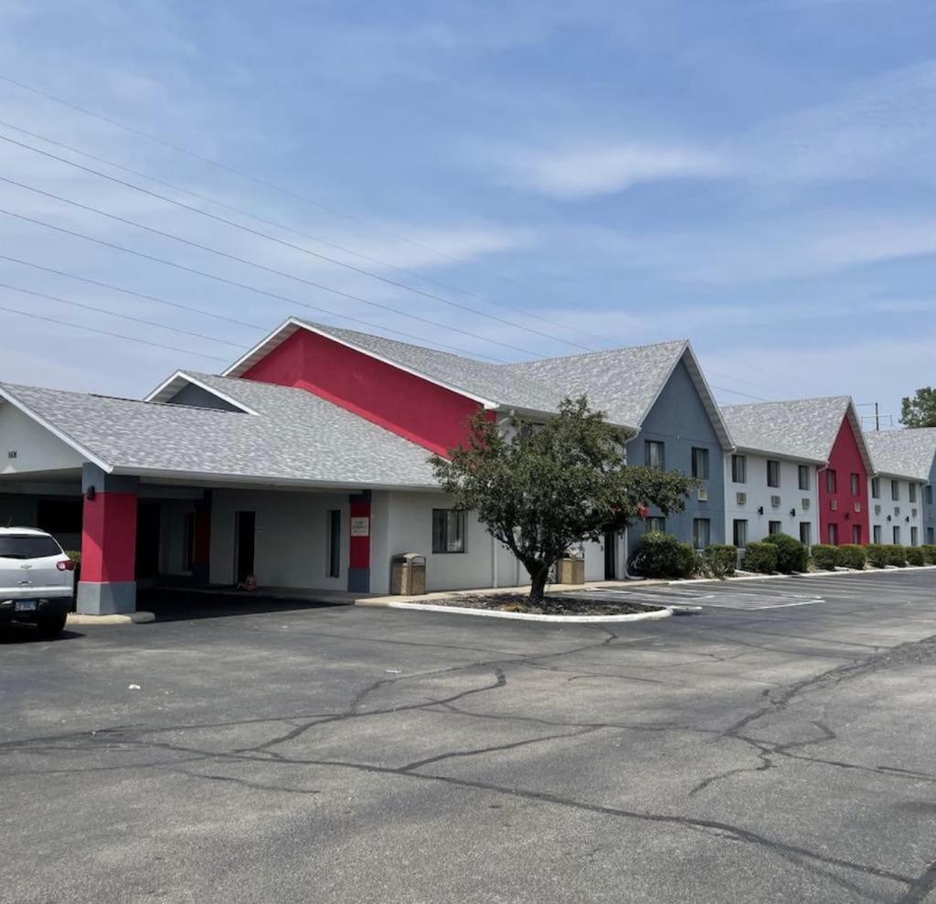 Ramada by Wyndham Effingham — hotel in Effingham