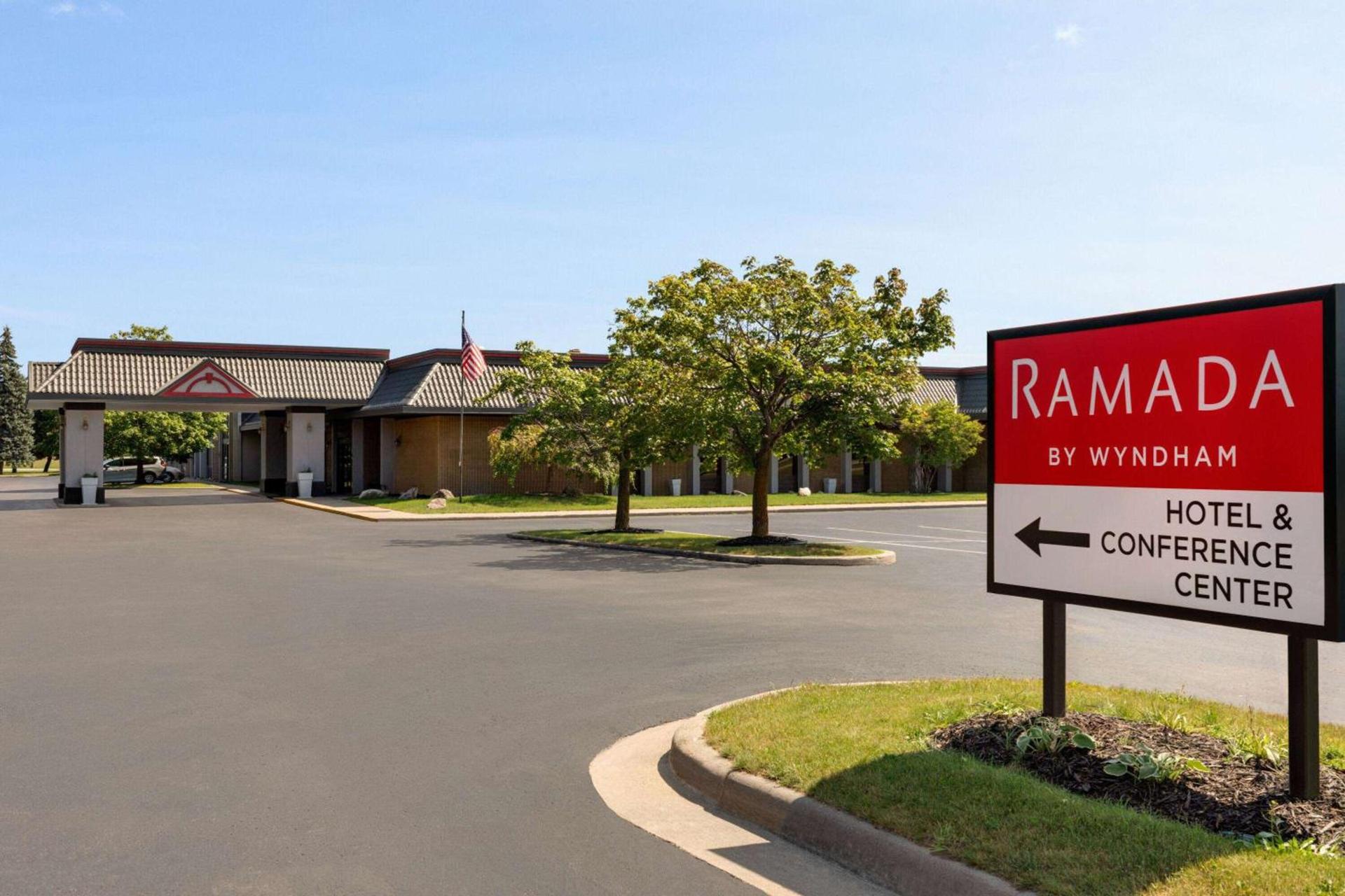 Ramada by Wyndham Alpena — hotel in Alpena