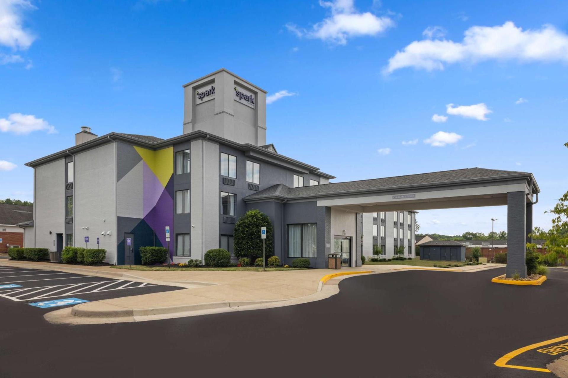 Spark By Hilton Fredericksburg Southpoint — hotel in Fredericksburg