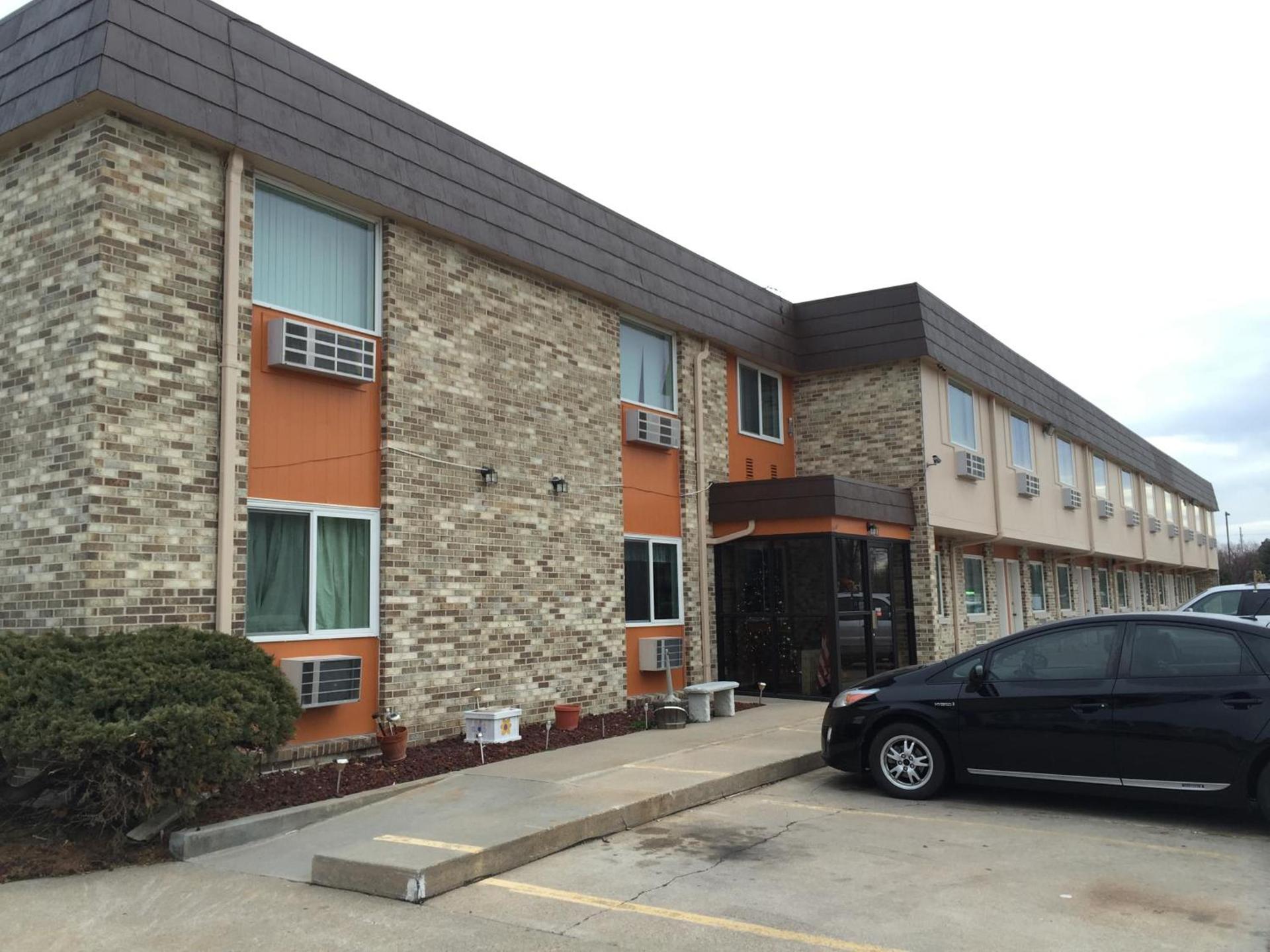 Island Inn — hotel in Grand Island