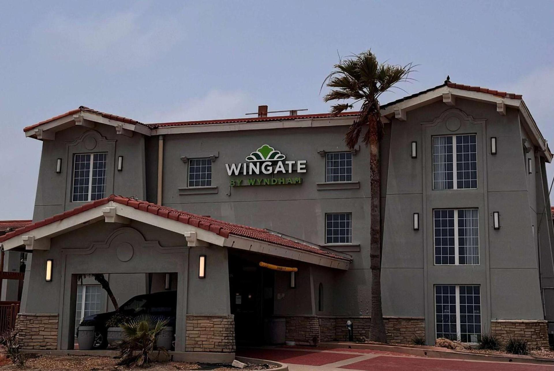 Wingate by Wyndham Galveston Beachfront at the Seawall — hotel in Galveston