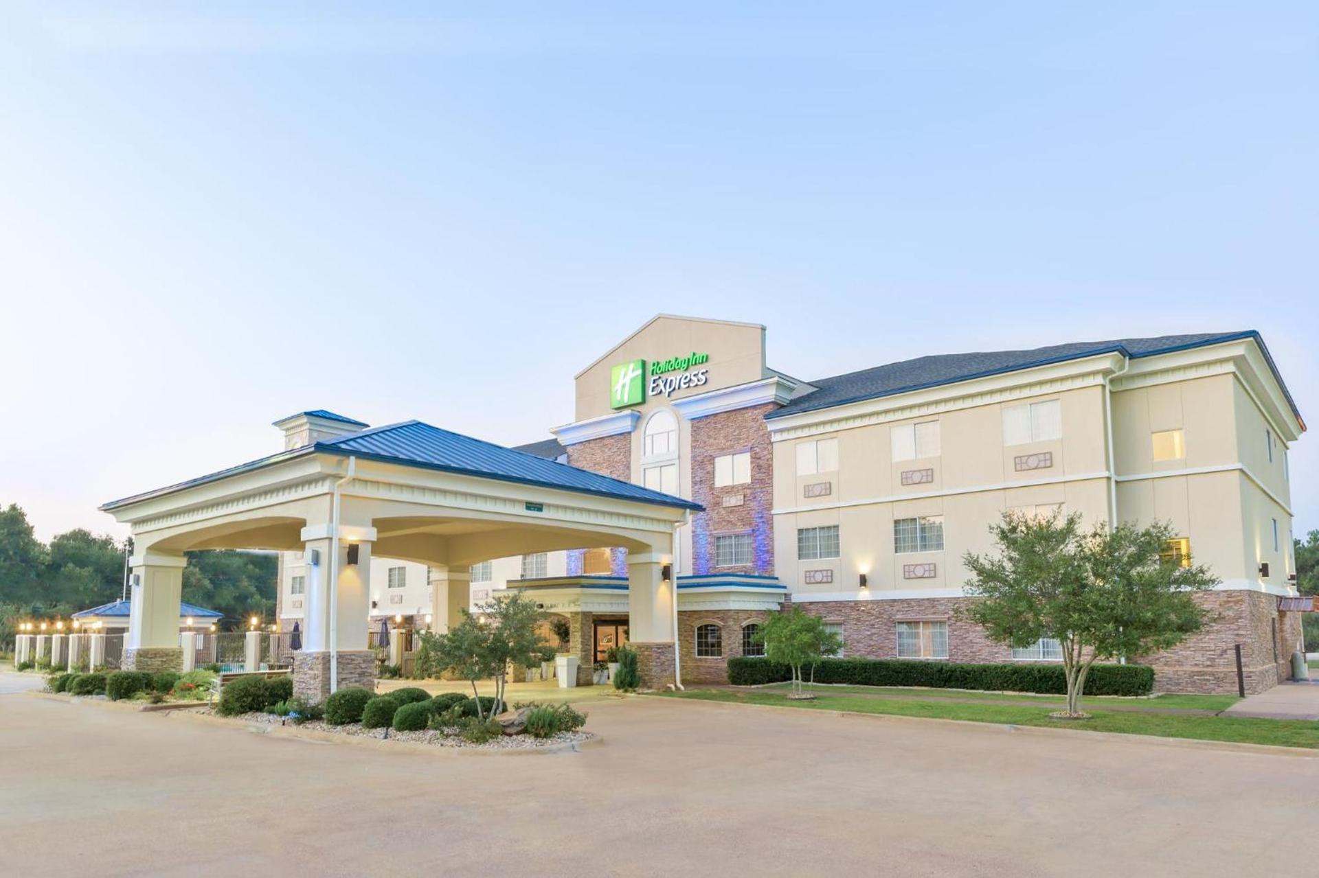 Holiday Inn Express Palestine by IHG — hotel in Palestine
