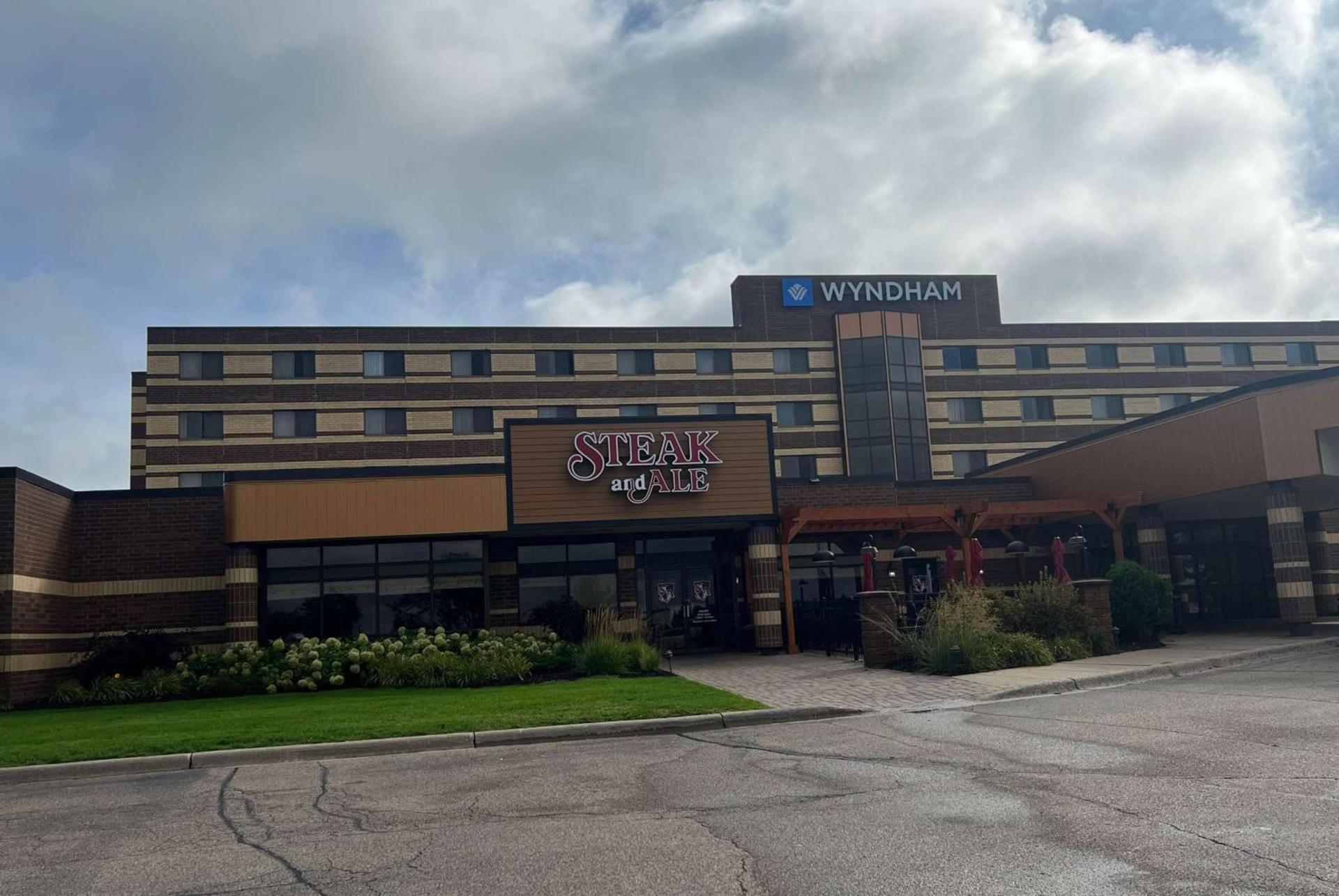 Wyndham Minneapolis South Burnsville — hotel in Burnsville