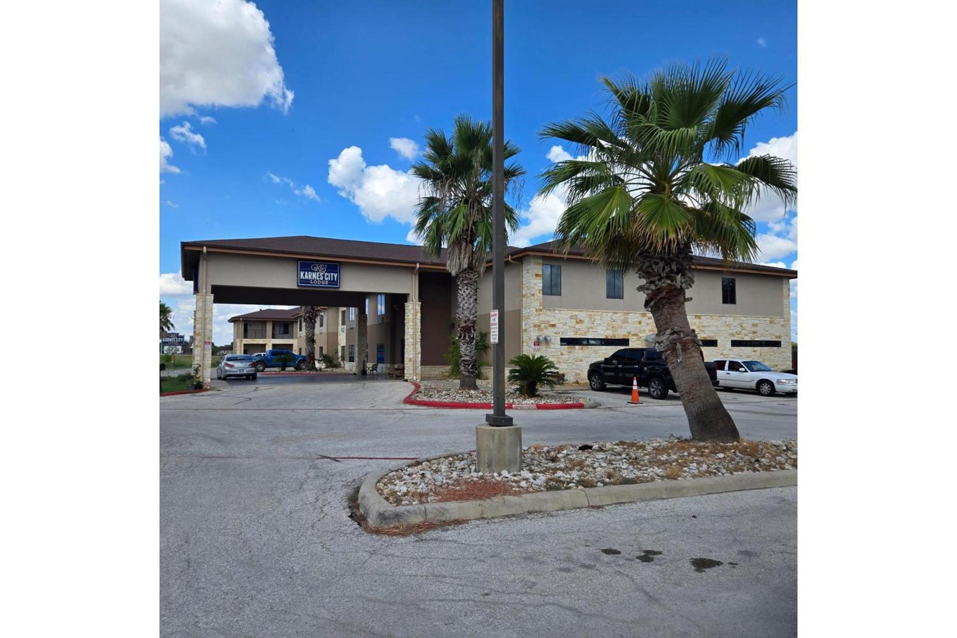 Karnes City Lodge — hotel in Karnes City