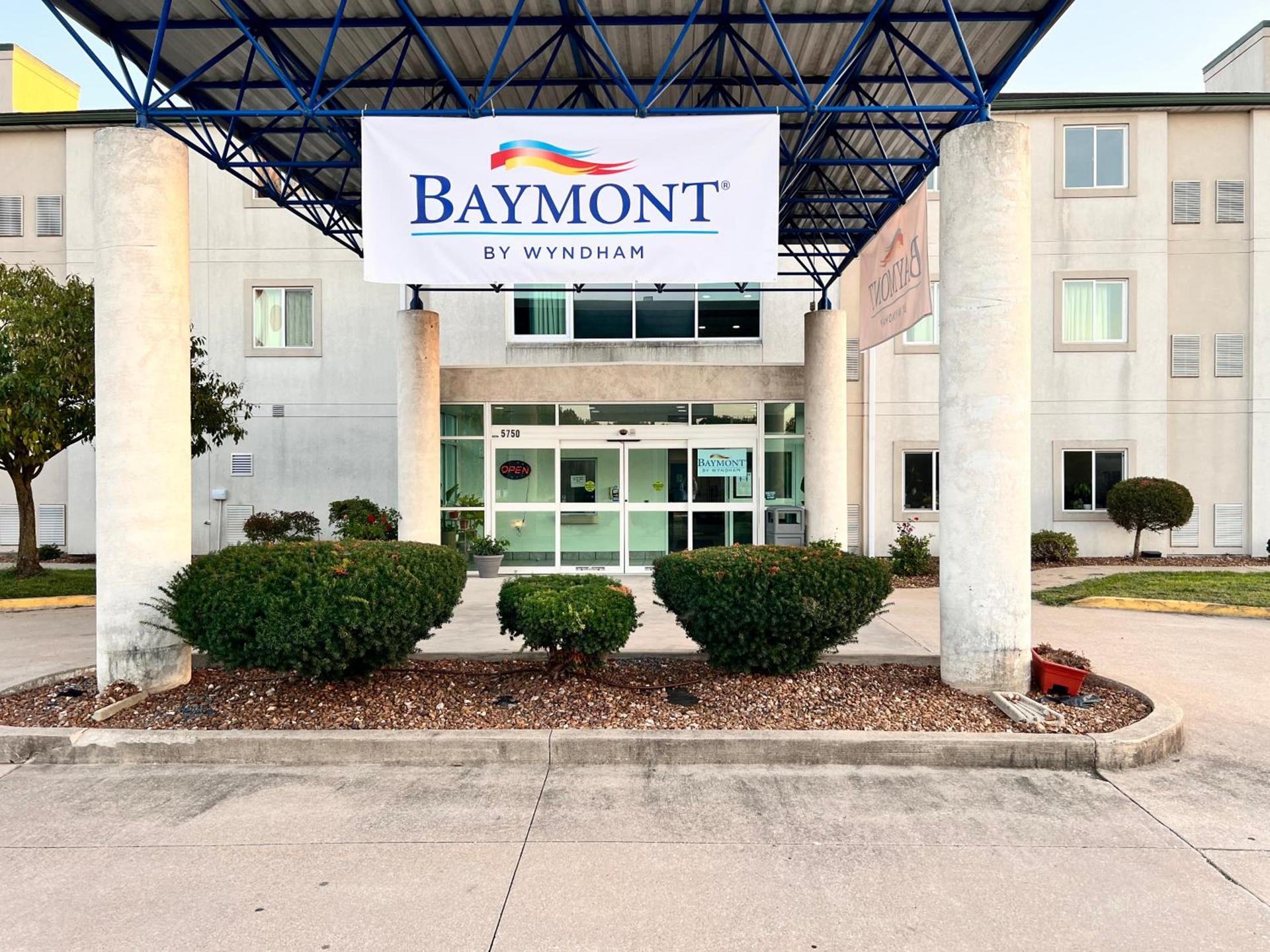 Baymont by Wyndham Kingdom City — hotel in Kingdom City