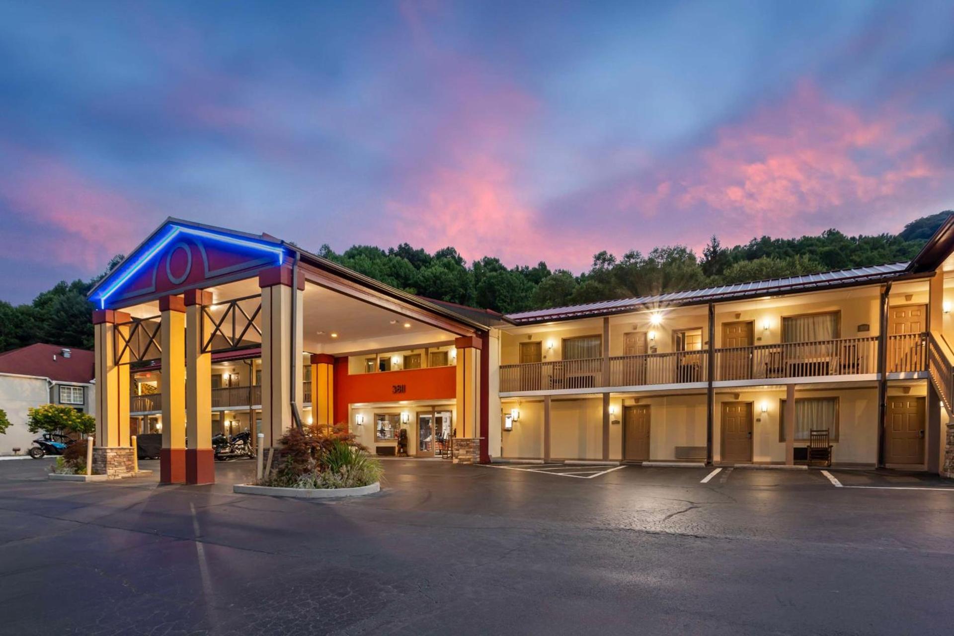 Best Western Mountainbrook Inn Maggie Valley — hotel in Maggie Valley