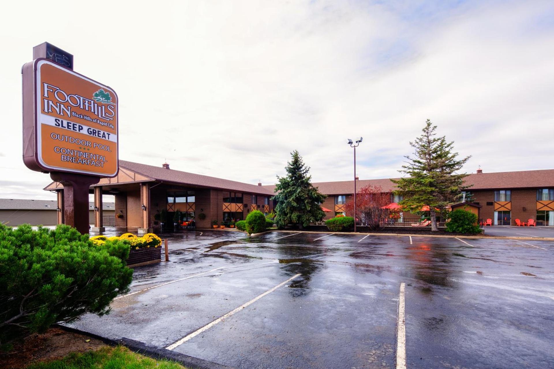 The Foothills Inn — hotel in Rapid City