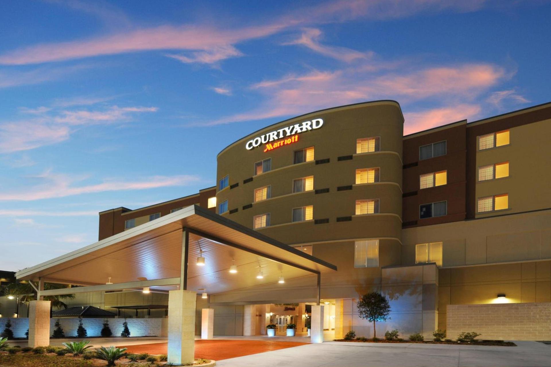 Courtyard Marriott Houston Pearland — hotel in Pearland