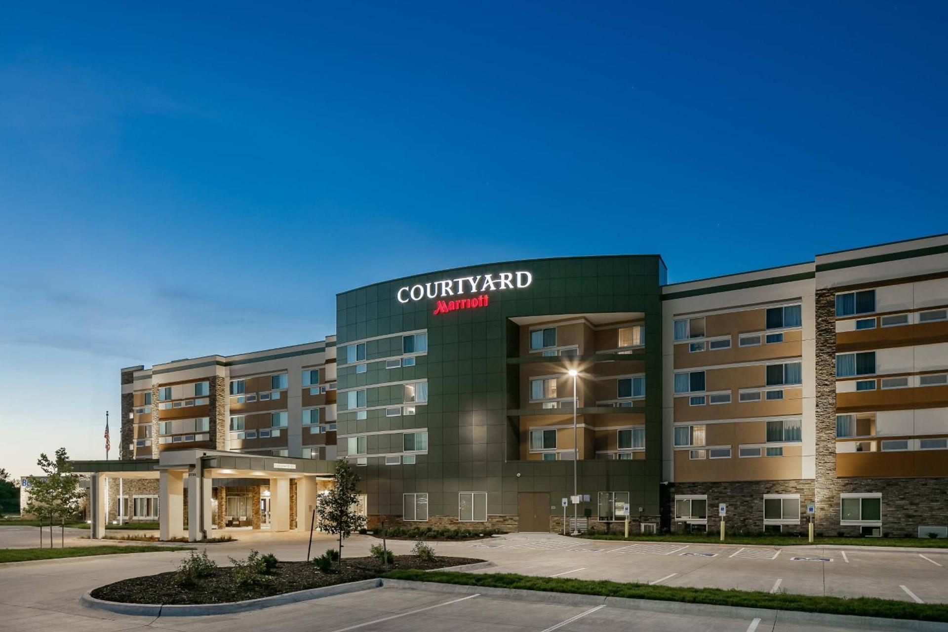 Courtyard by Marriott Omaha Bellevue at Beardmore Event Center — hotel in Bellevue