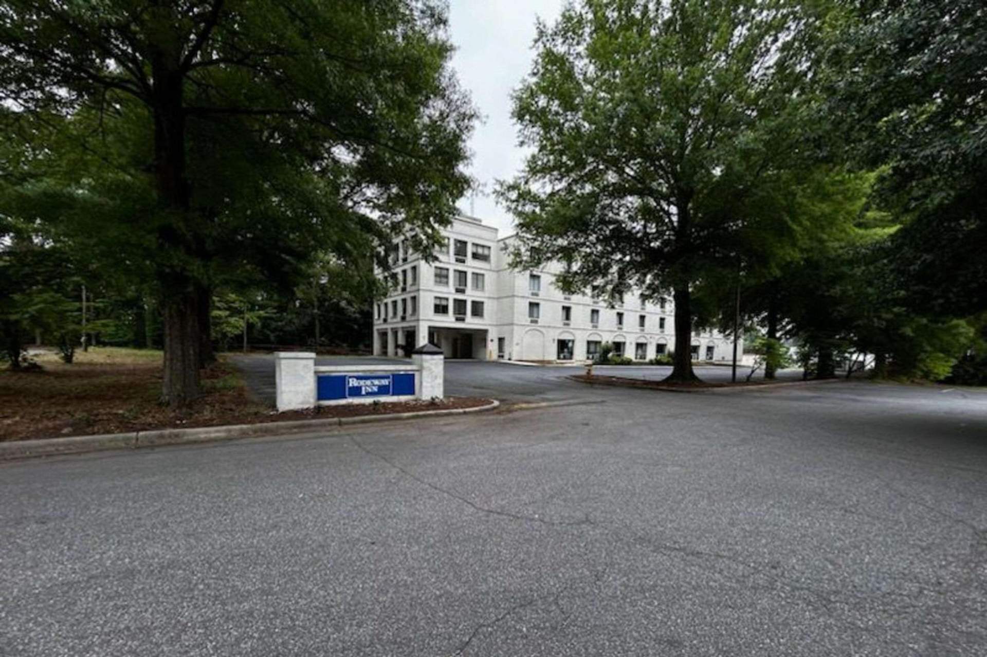 Clemmons Inn & Suites