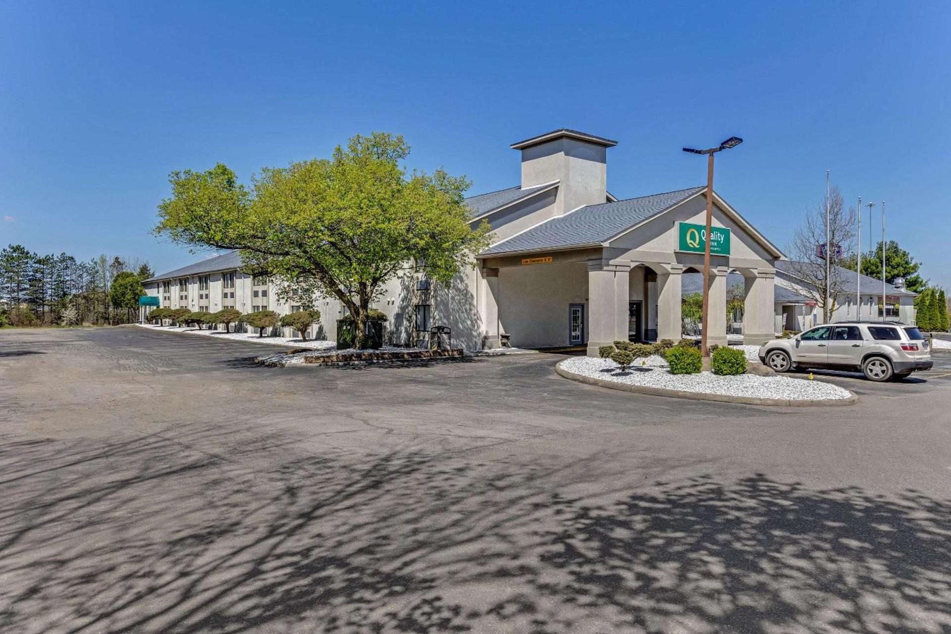 Quality Inn Austintown-Youngstown West — hotel in Youngstown