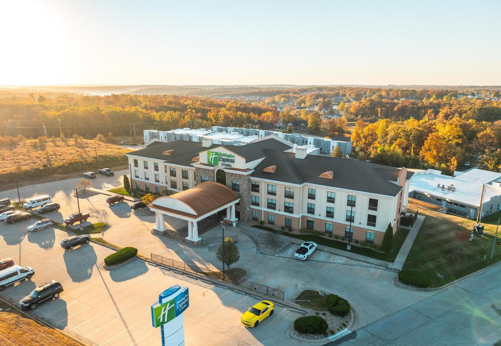 Holiday Inn Express Hotel and Suites Saint Robert by IHG — hotel in Saint Robert